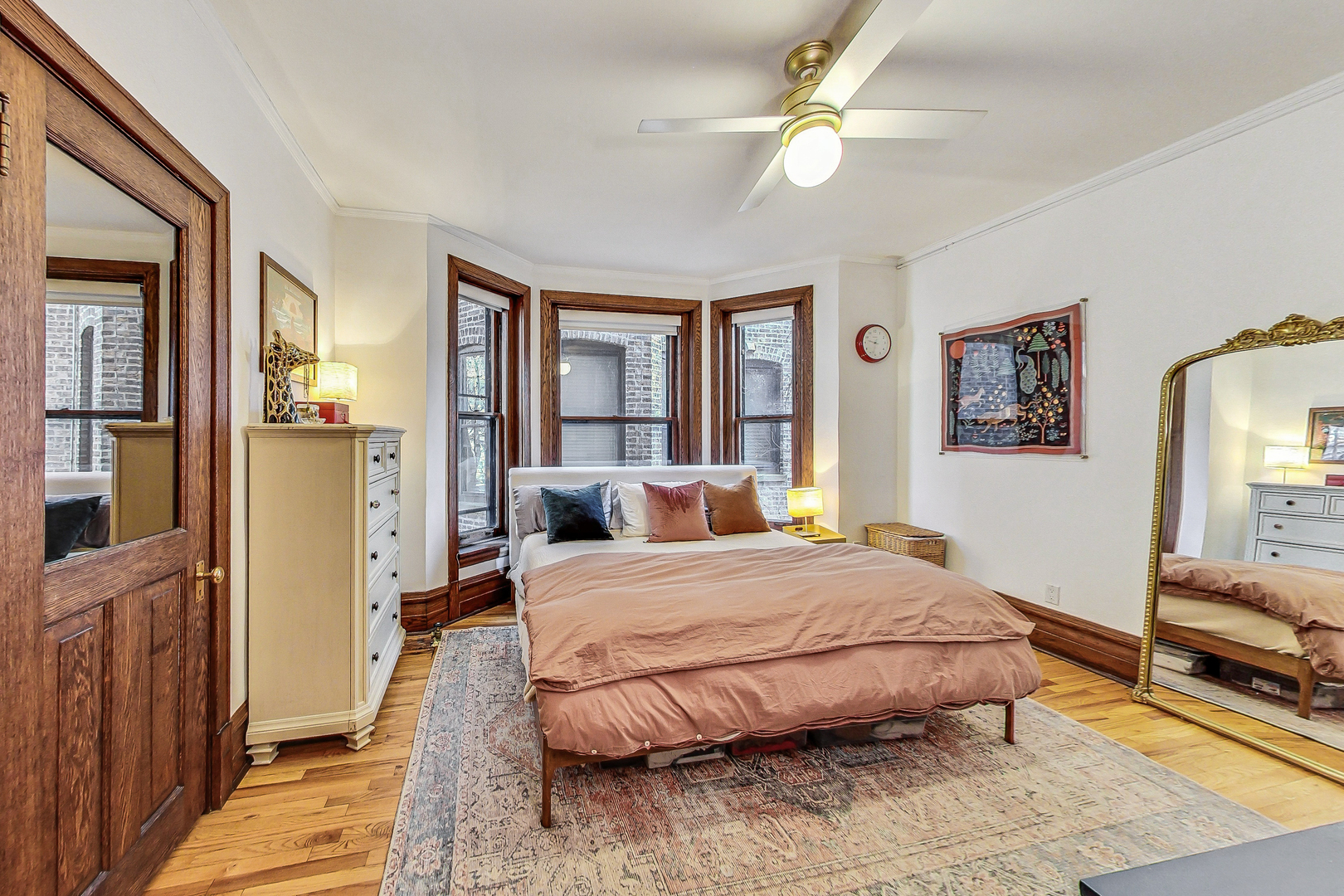 1705 N North Park Avenue Unit: 2