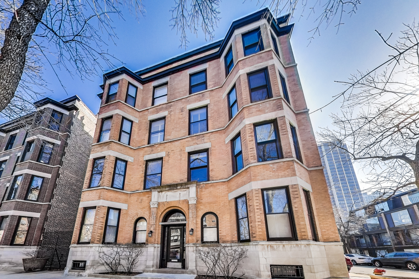 1705 N North Park Avenue Unit: 2