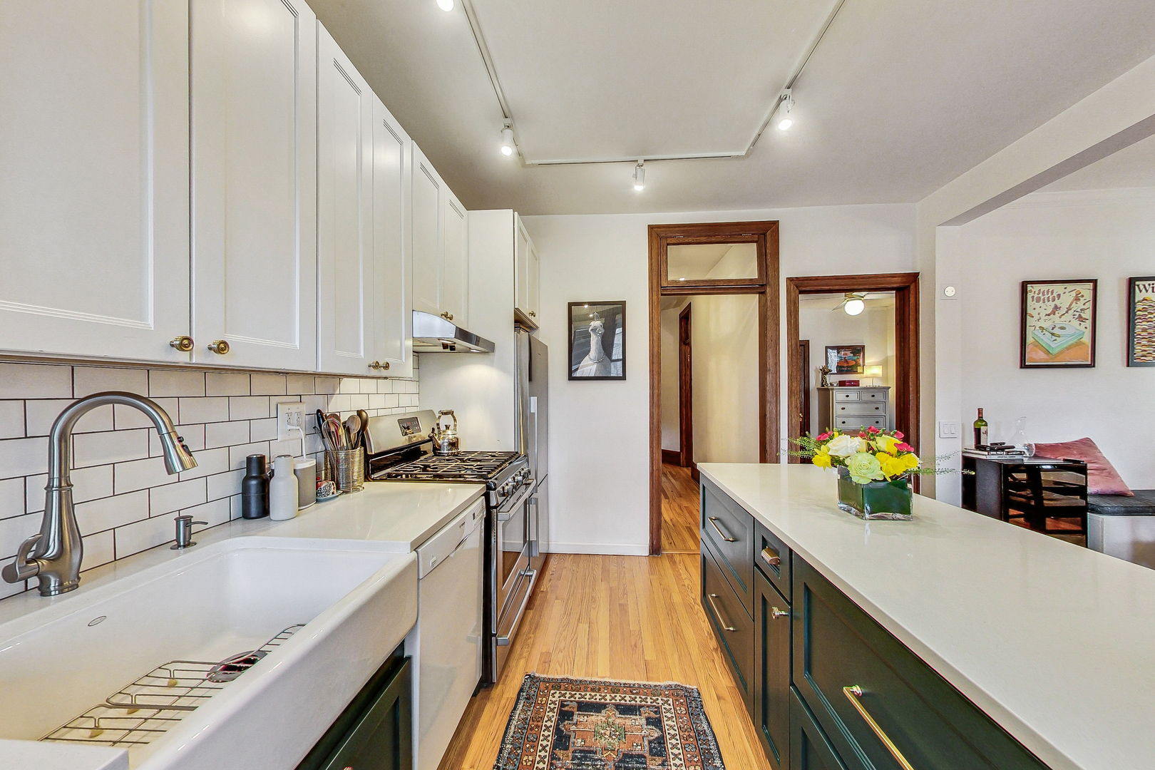 1705 N North Park Avenue Unit: 2