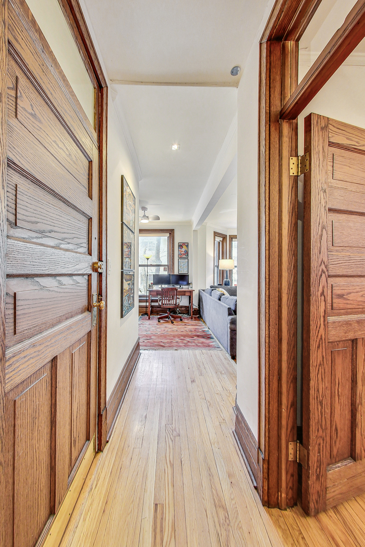 1705 N North Park Avenue Unit: 2