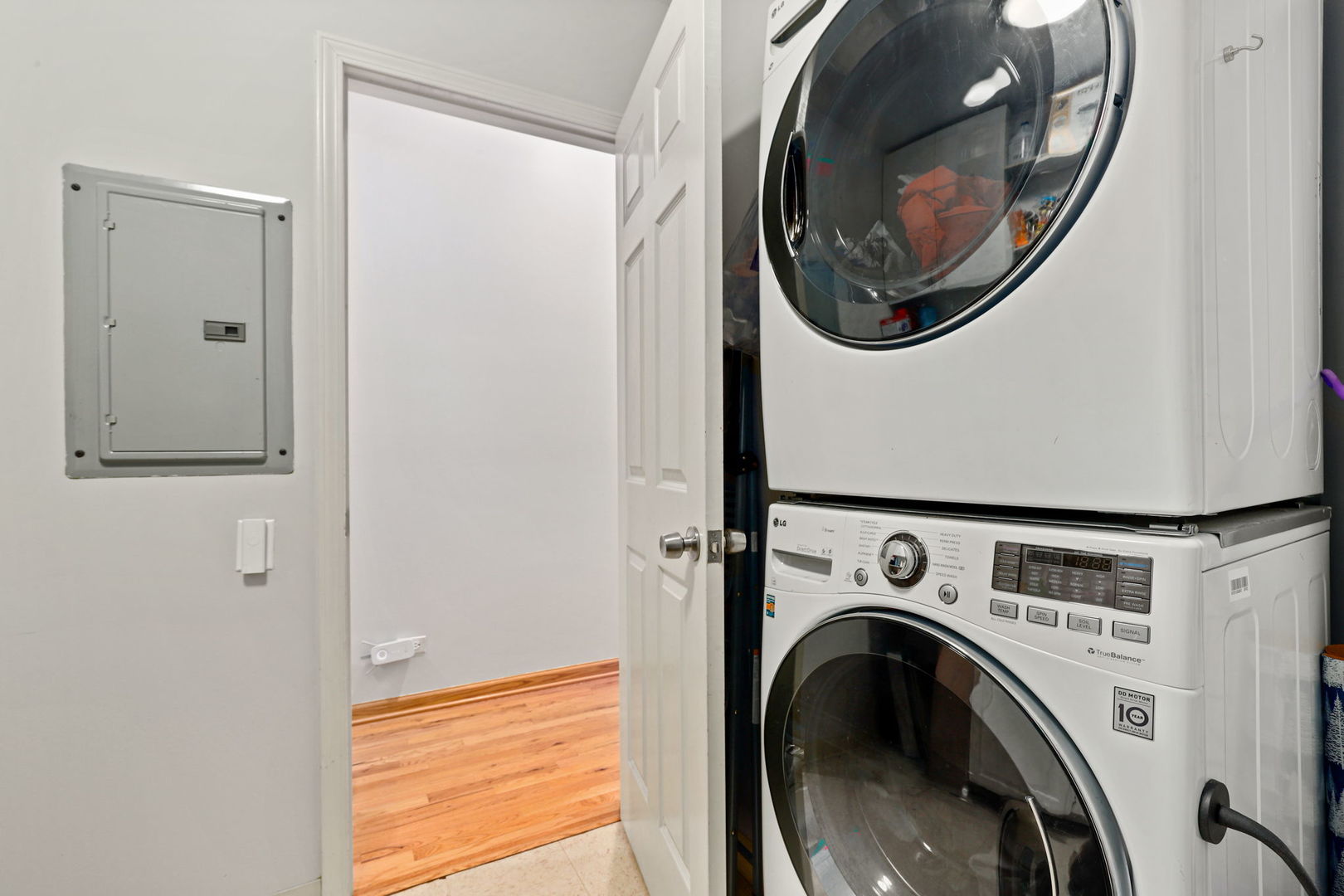 2330 W Huron Street Unit: 2E