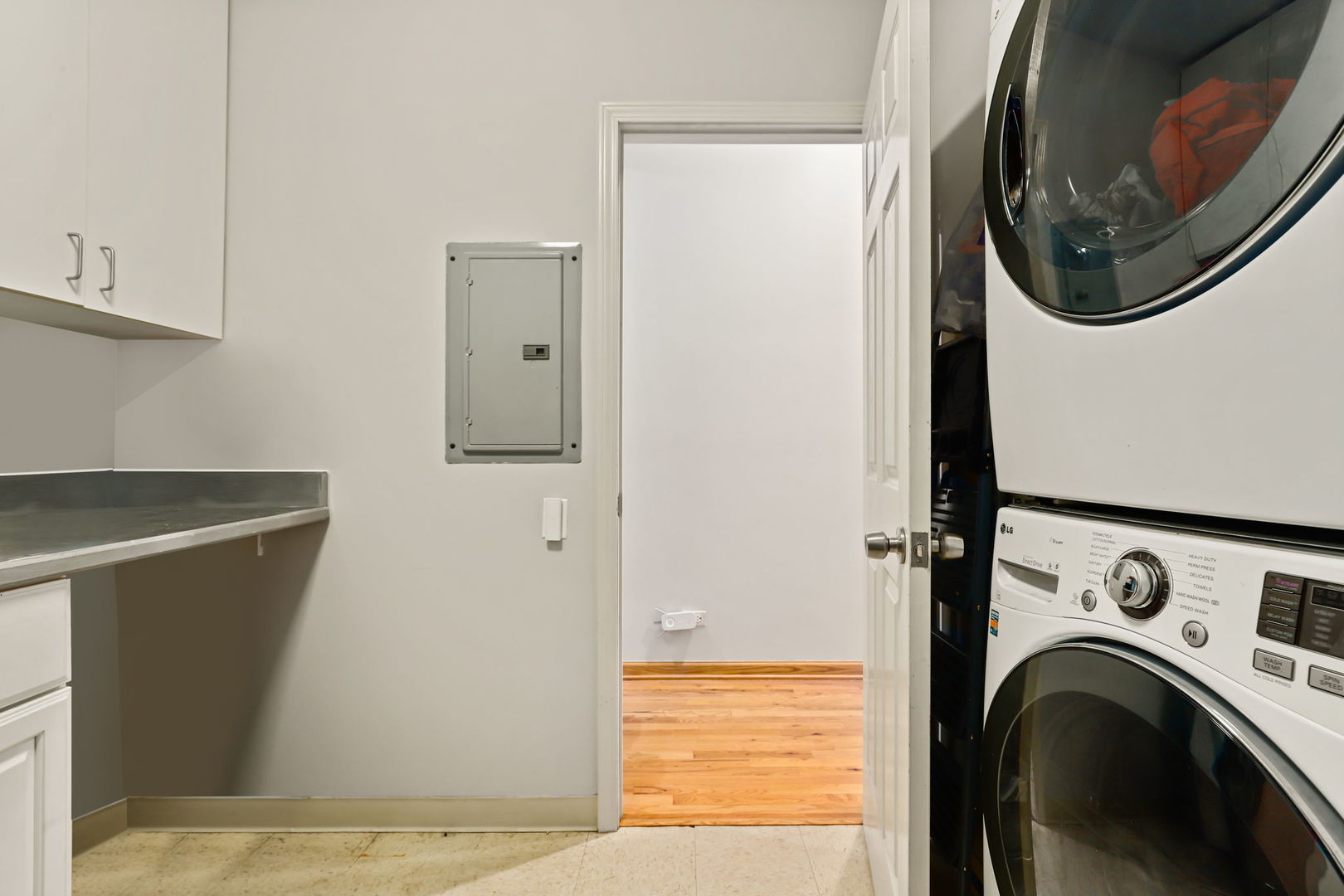 2330 W Huron Street Unit: 2E