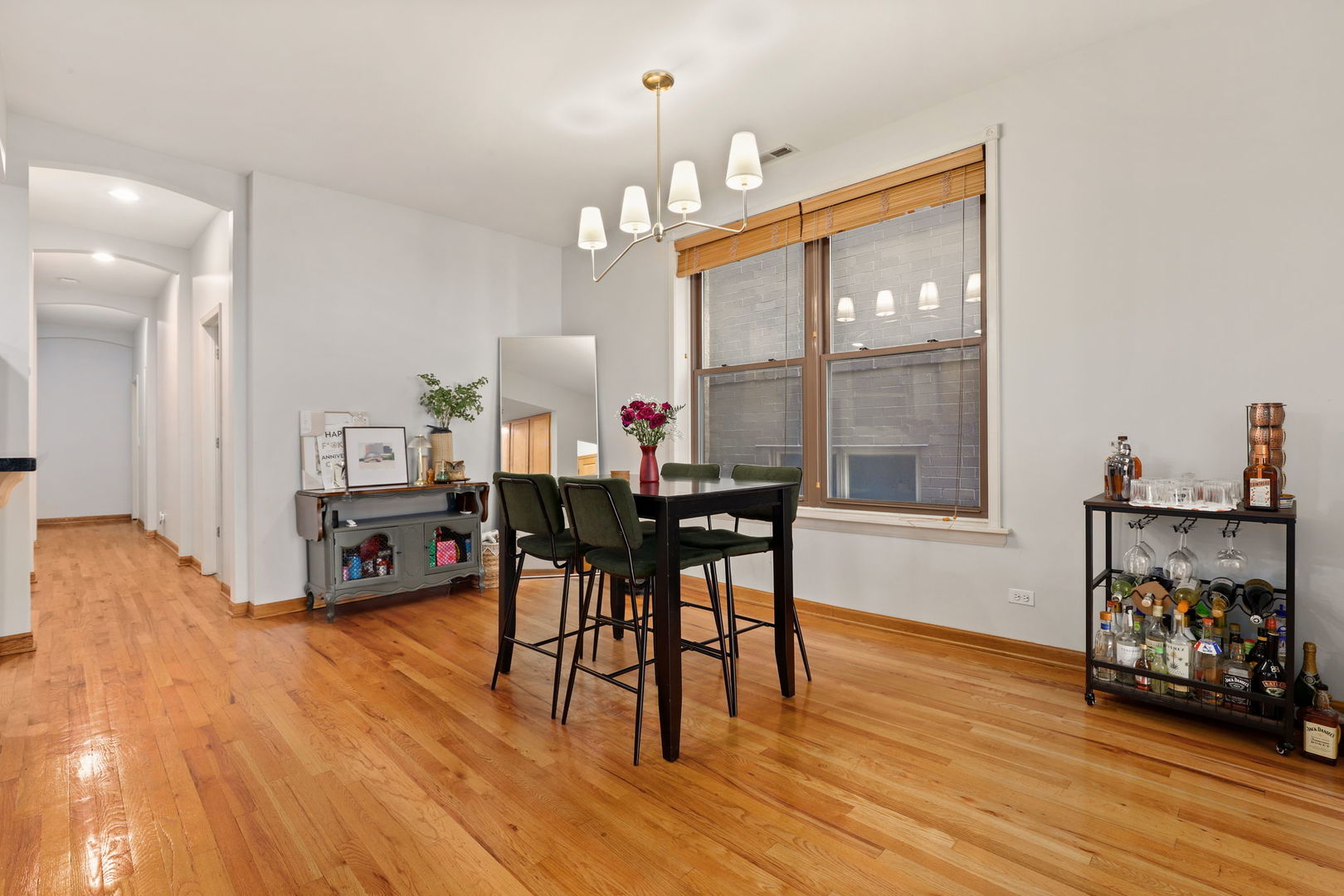 2330 W Huron Street Unit: 2E