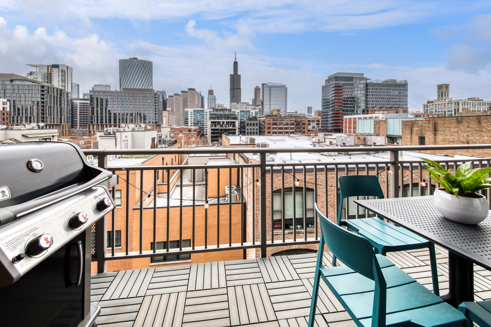 111 S Morgan Street Unit: 724
