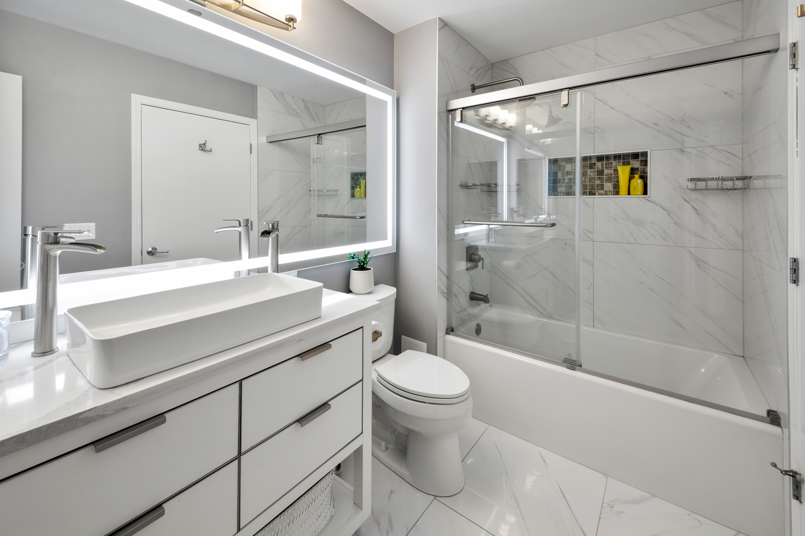 111 S Morgan Street Unit: 724