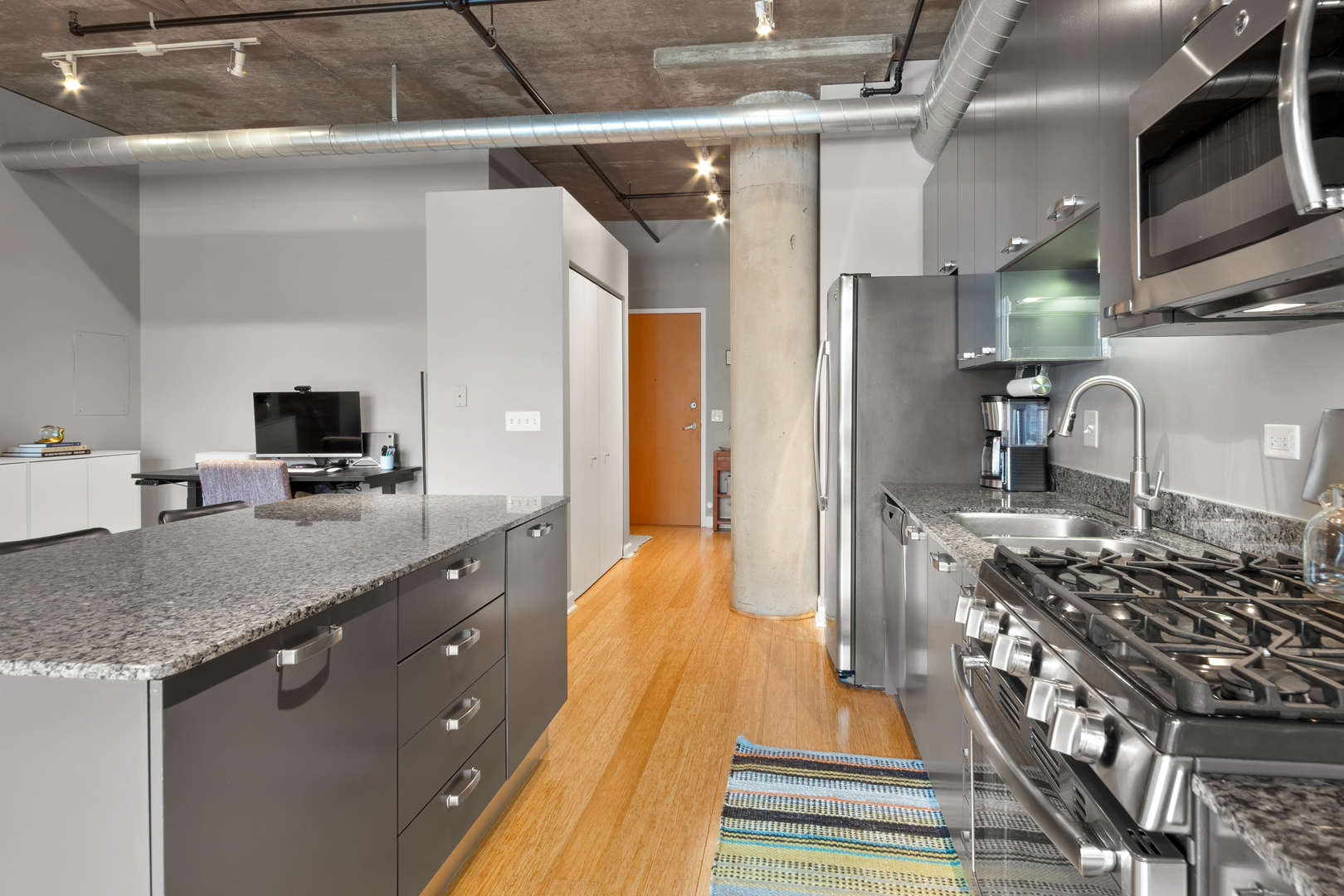 111 S Morgan Street Unit: 724