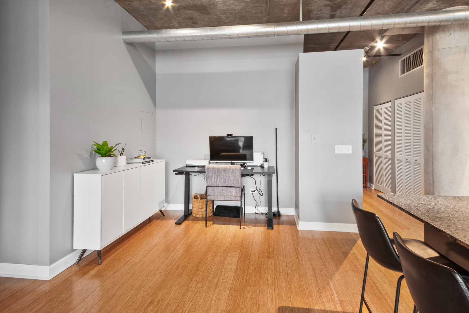 111 S Morgan Street Unit: 724