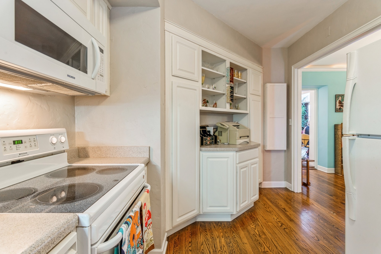 5555 N SHERIDAN Road Unit: 139