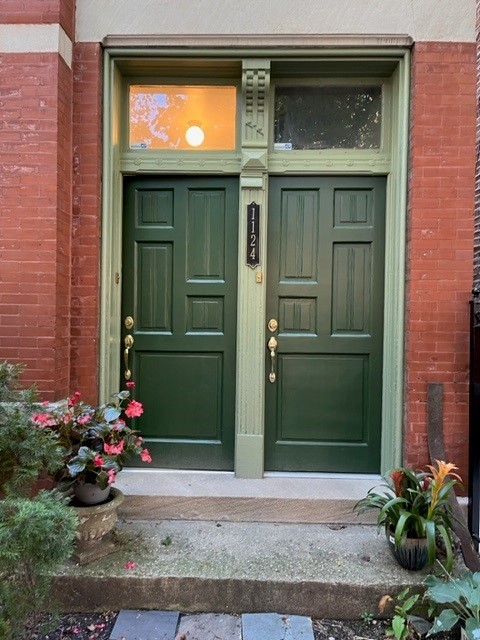 1124 N Winchester Avenue Unit: 1