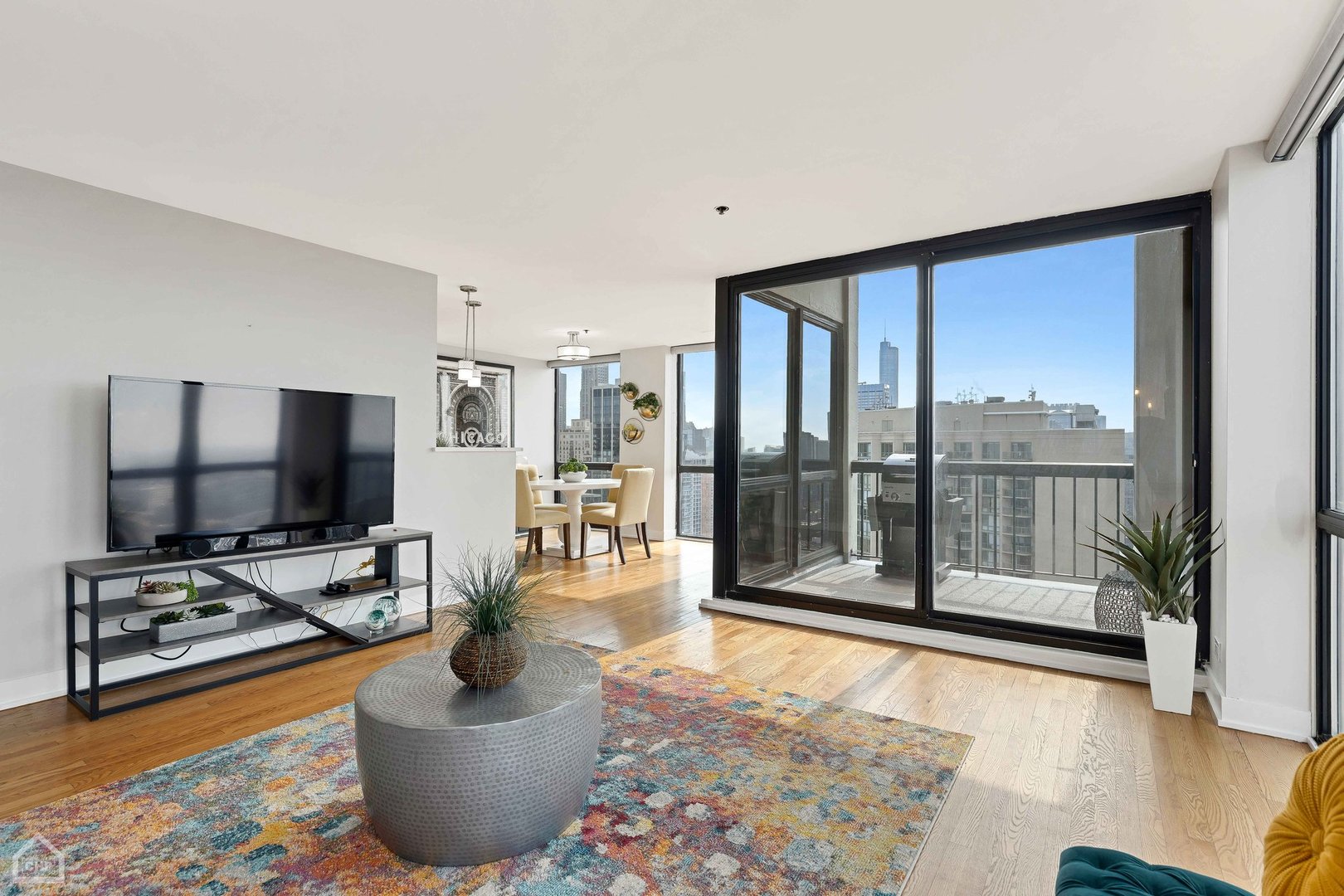 1122 N Clark Street Unit: 3901