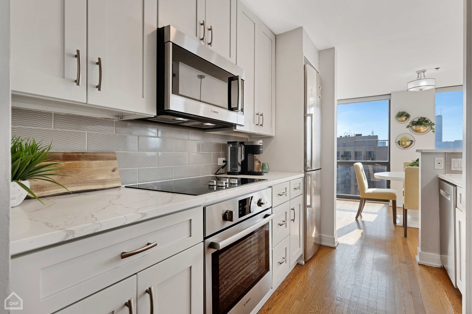 1122 N Clark Street Unit: 3901