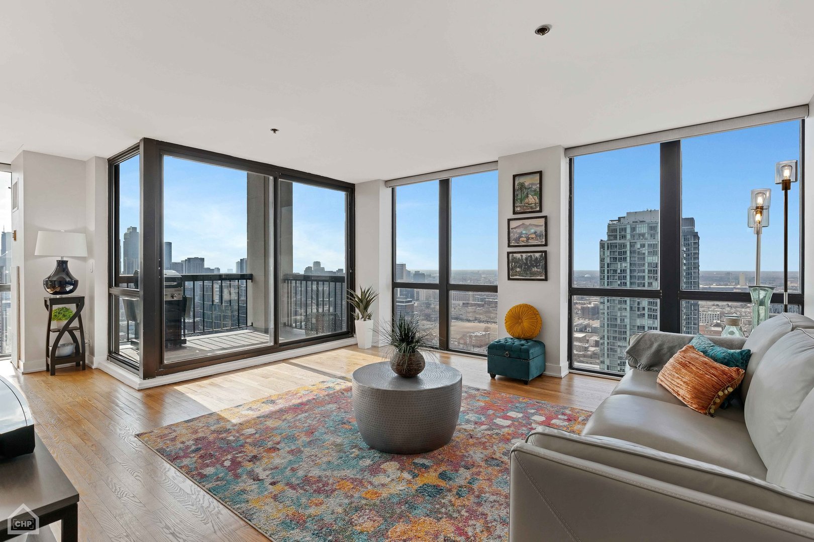 1122 N Clark Street Unit: 3901