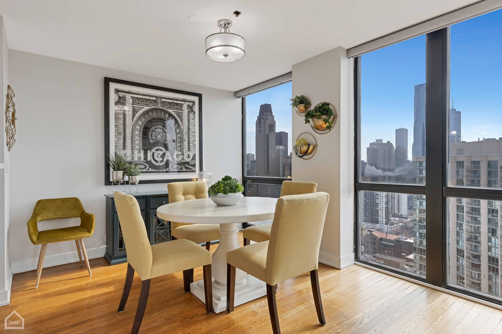 1122 N Clark Street Unit: 3901