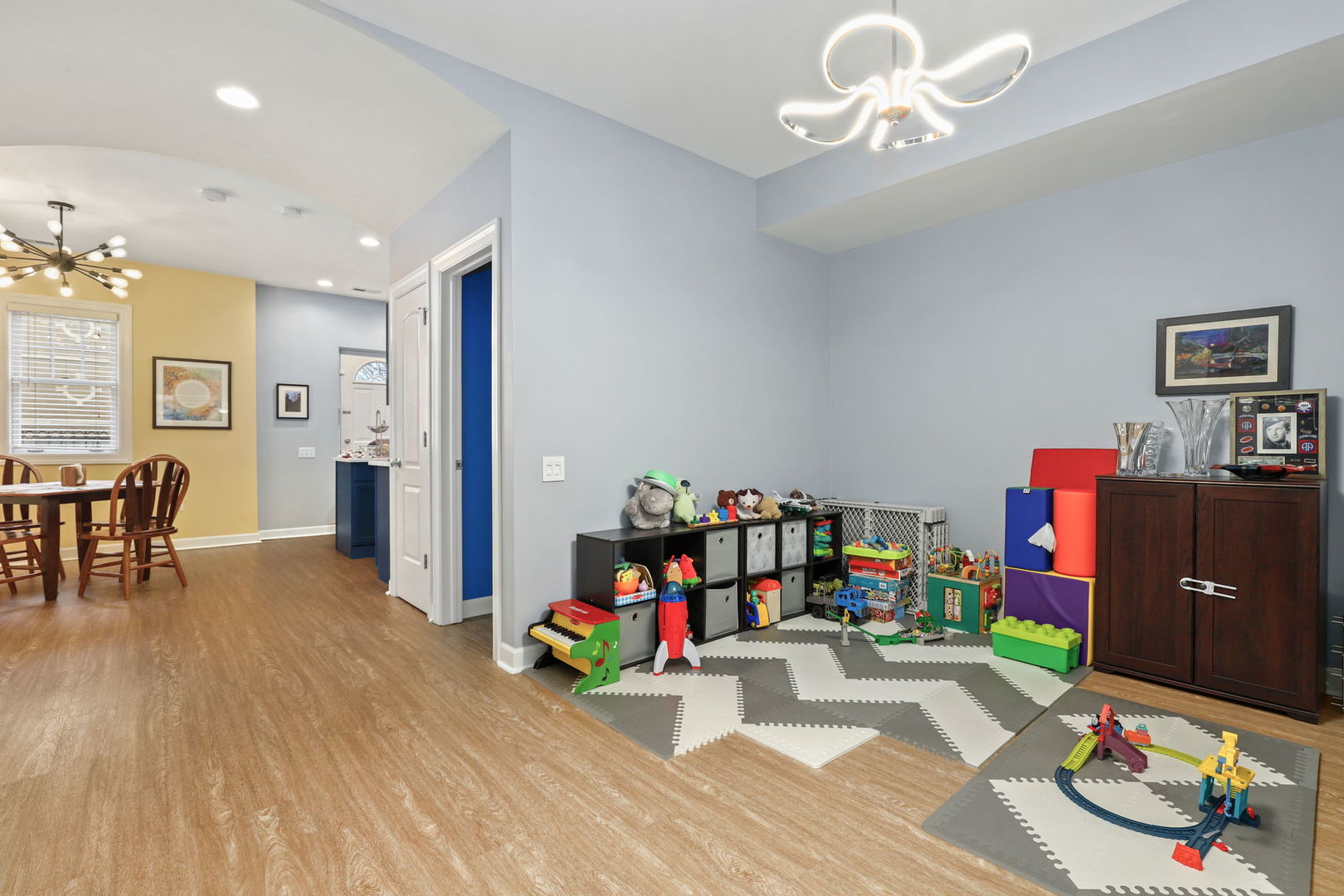 3957 N Hermitage Avenue Unit: 1