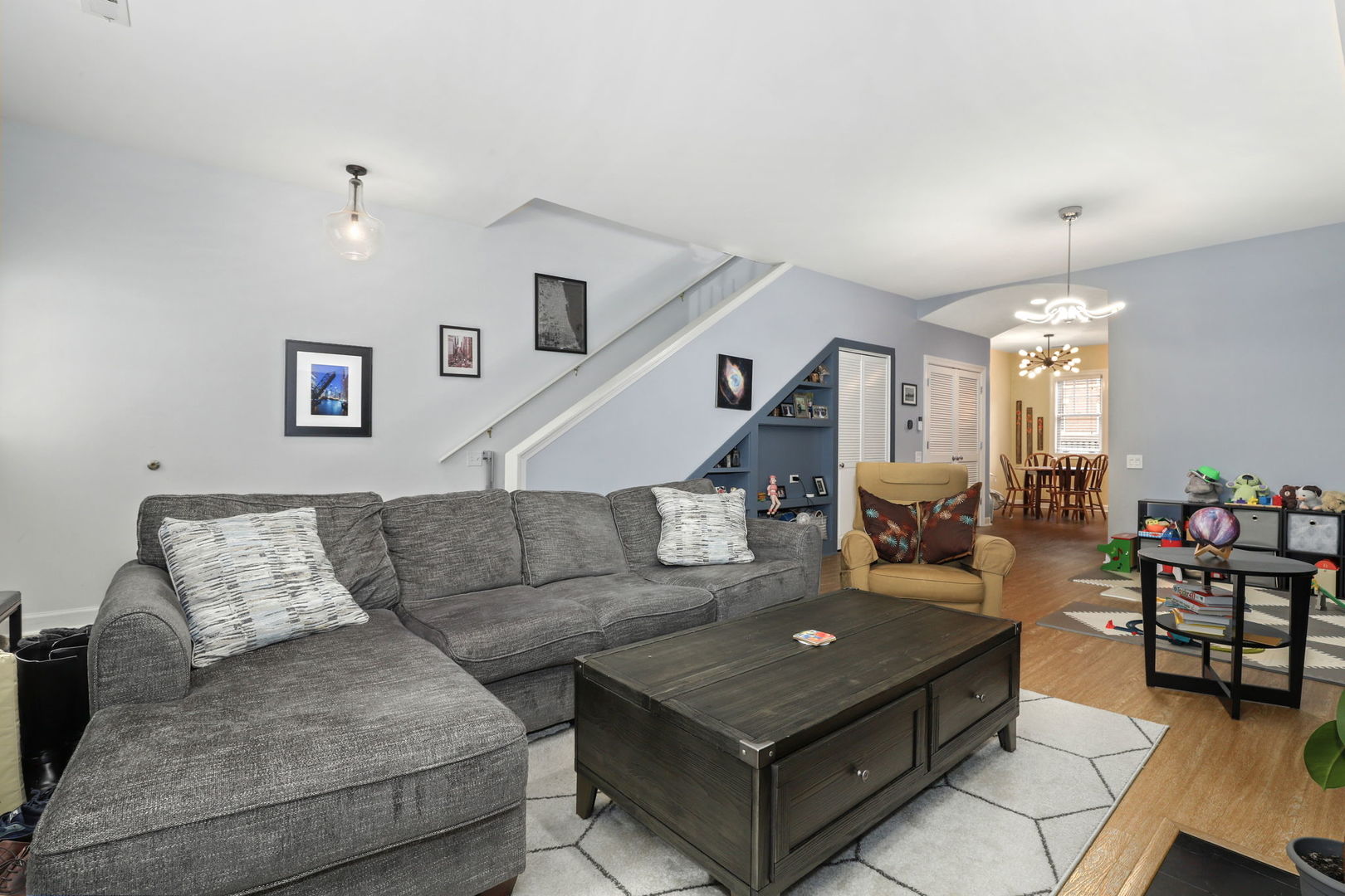 3957 N Hermitage Avenue Unit: 1