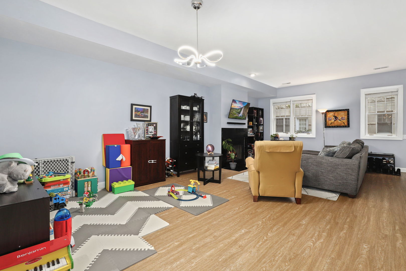 3957 N Hermitage Avenue Unit: 1