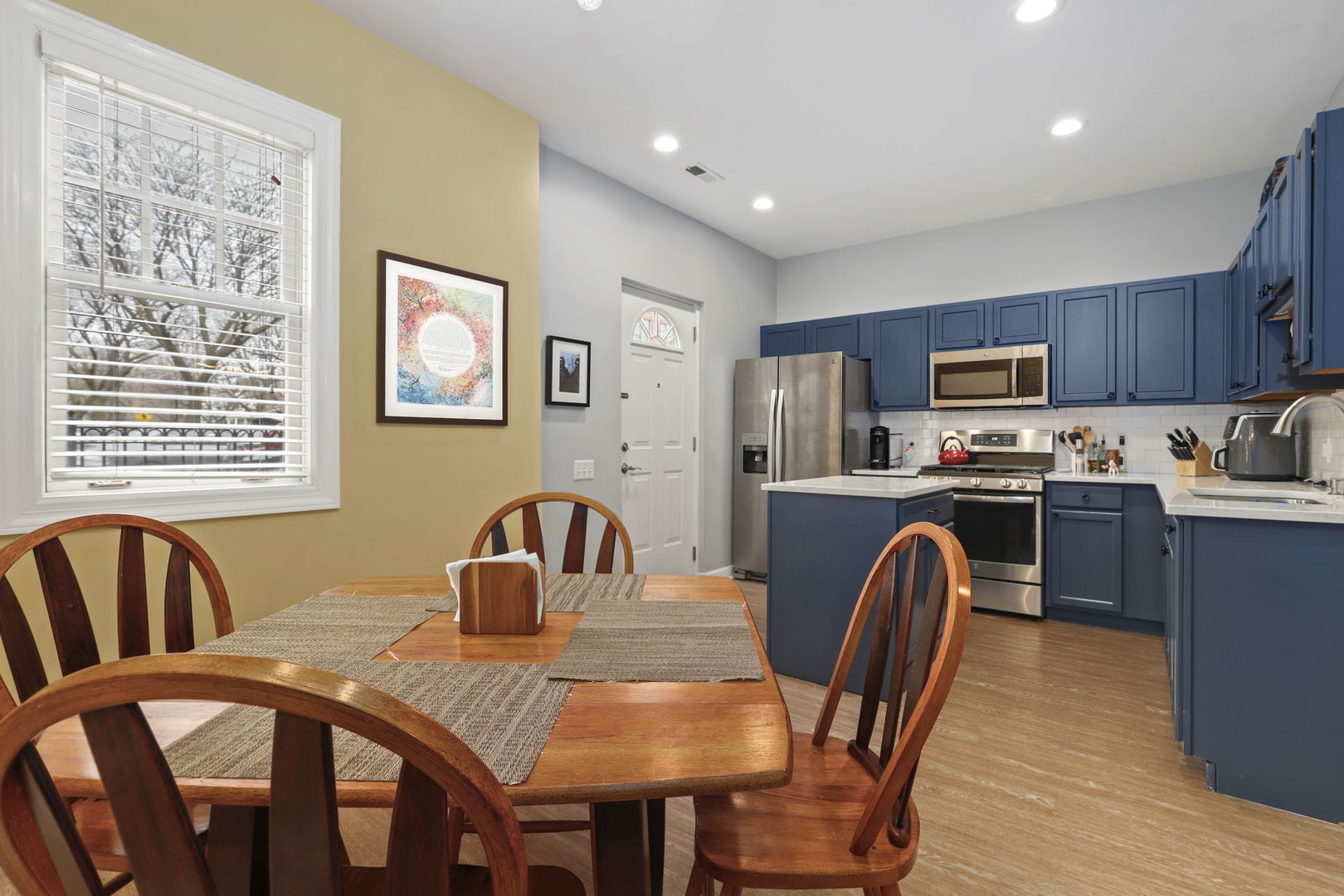3957 N Hermitage Avenue Unit: 1