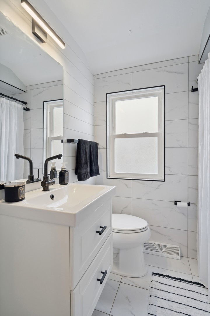 7812 W Altgeld Street