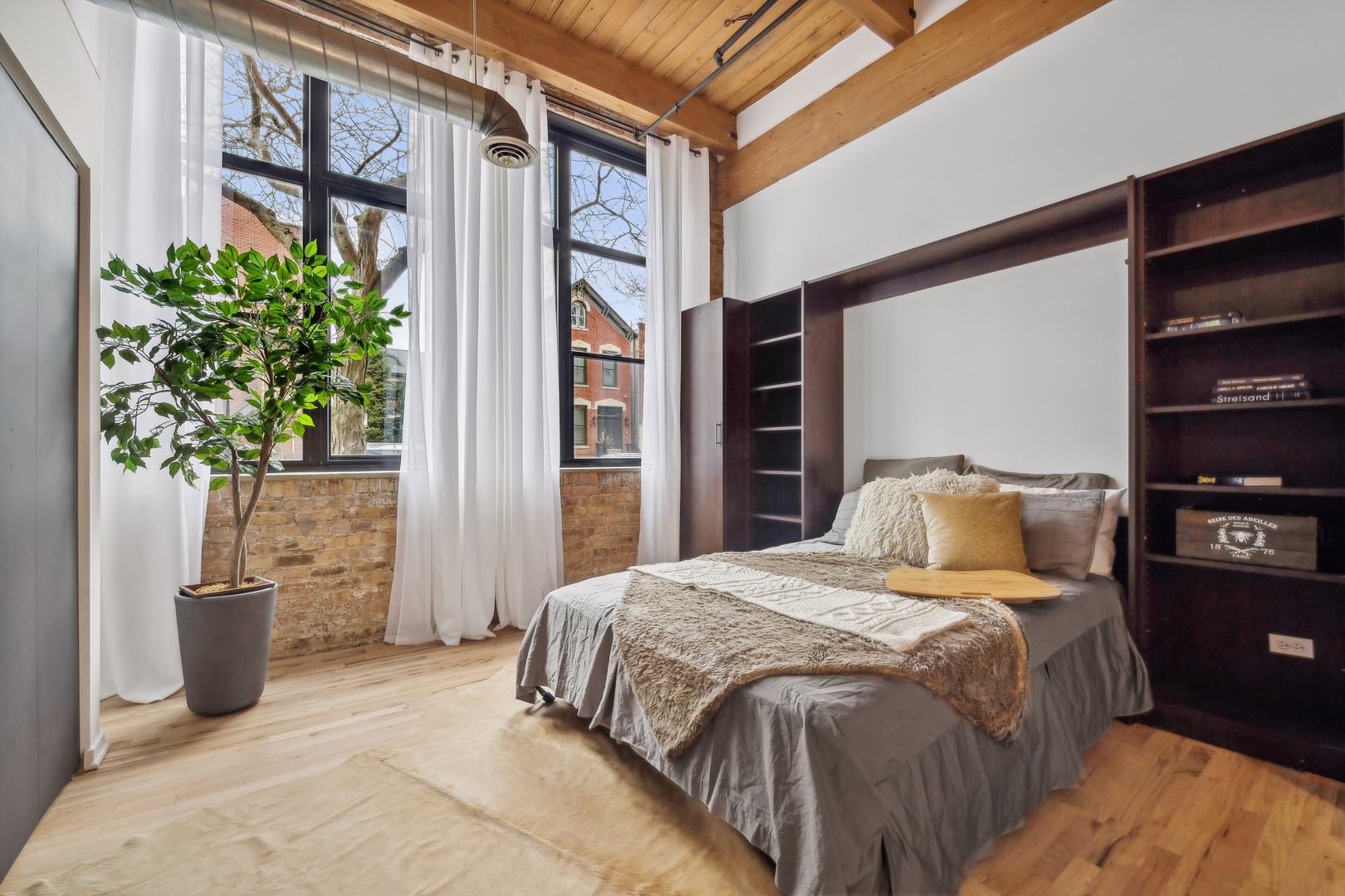 1259 N Wood Street Unit: 104