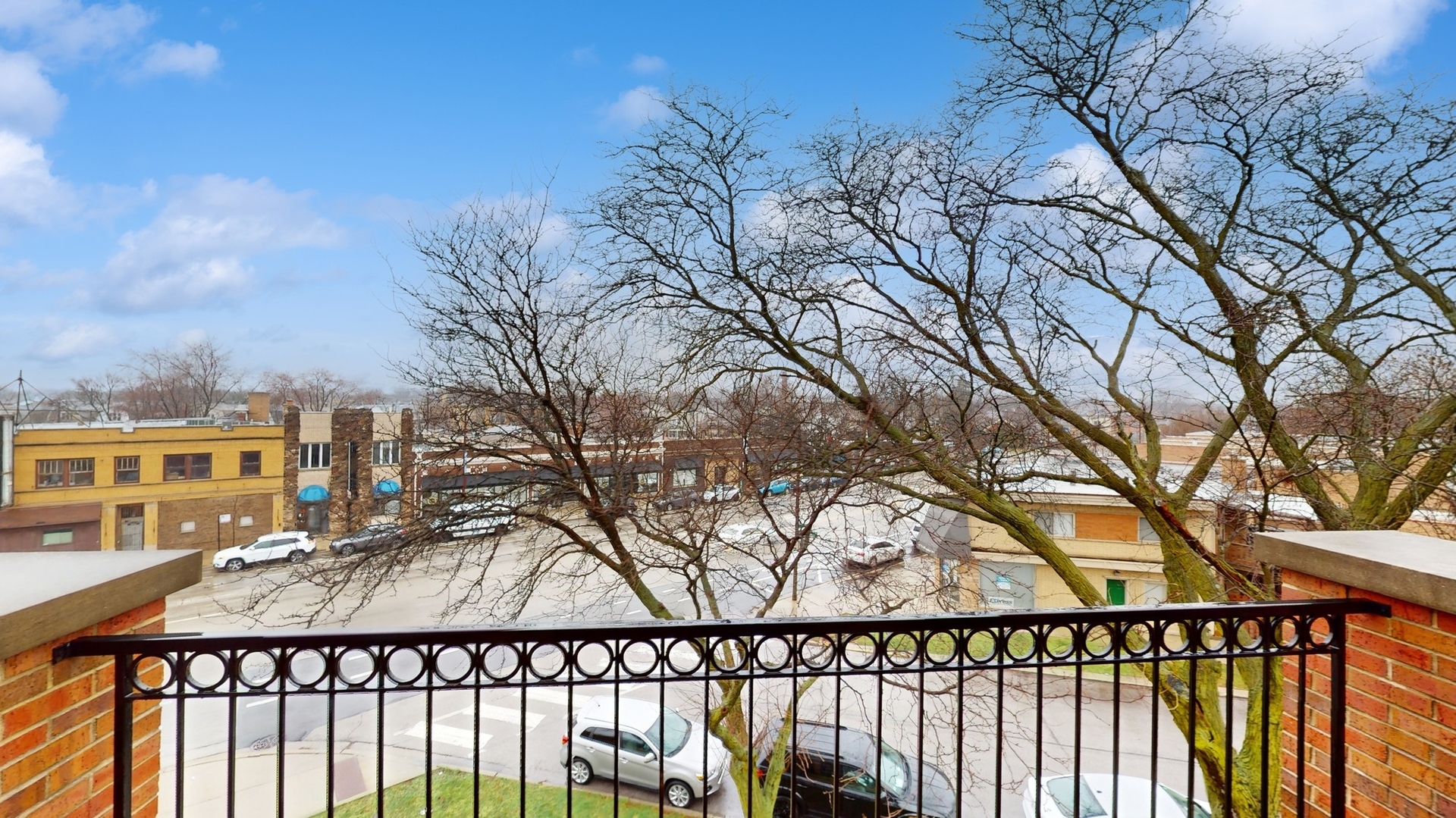 5605 N Miltimore Avenue Unit: 3N