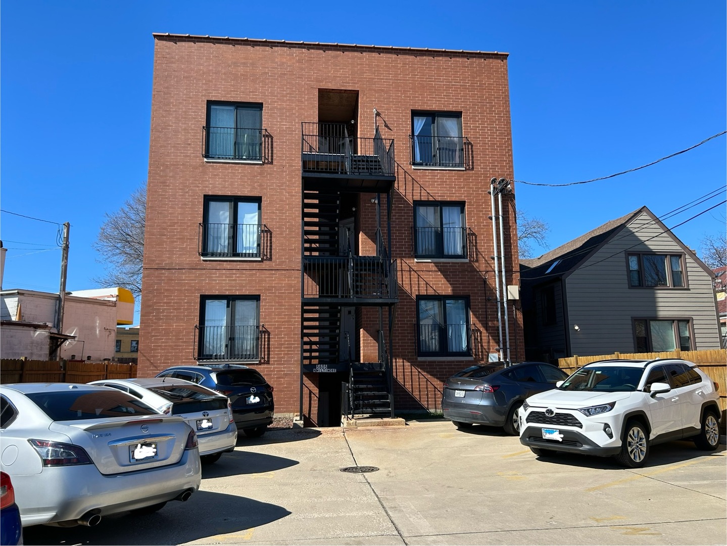 5605 N Miltimore Avenue Unit: 3N