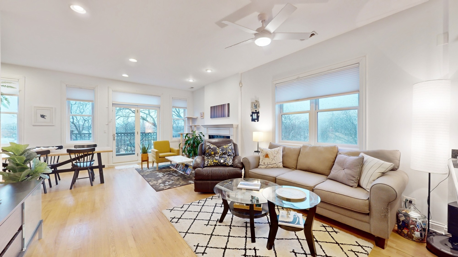 5605 N Miltimore Avenue Unit: 3N