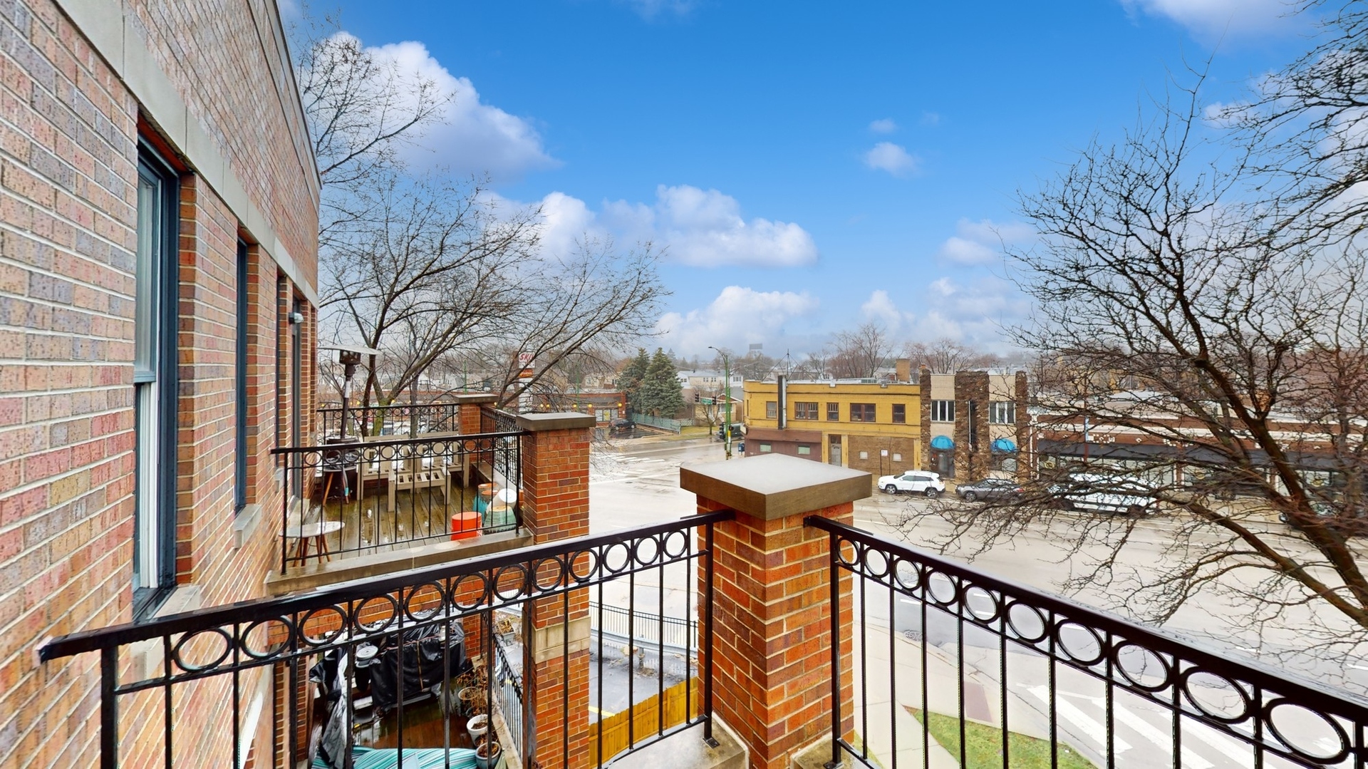 5605 N Miltimore Avenue Unit: 3N