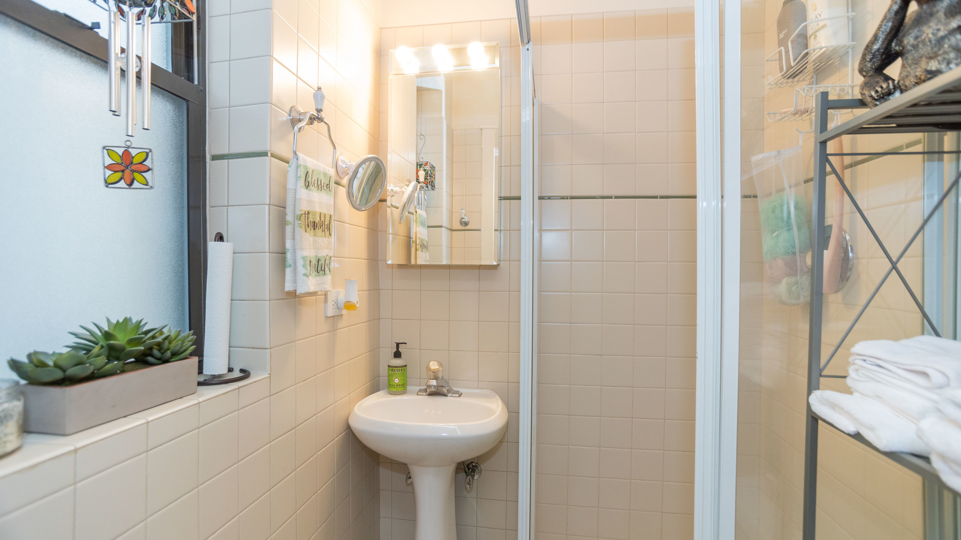 5639 N Kenmore Avenue Unit: 2