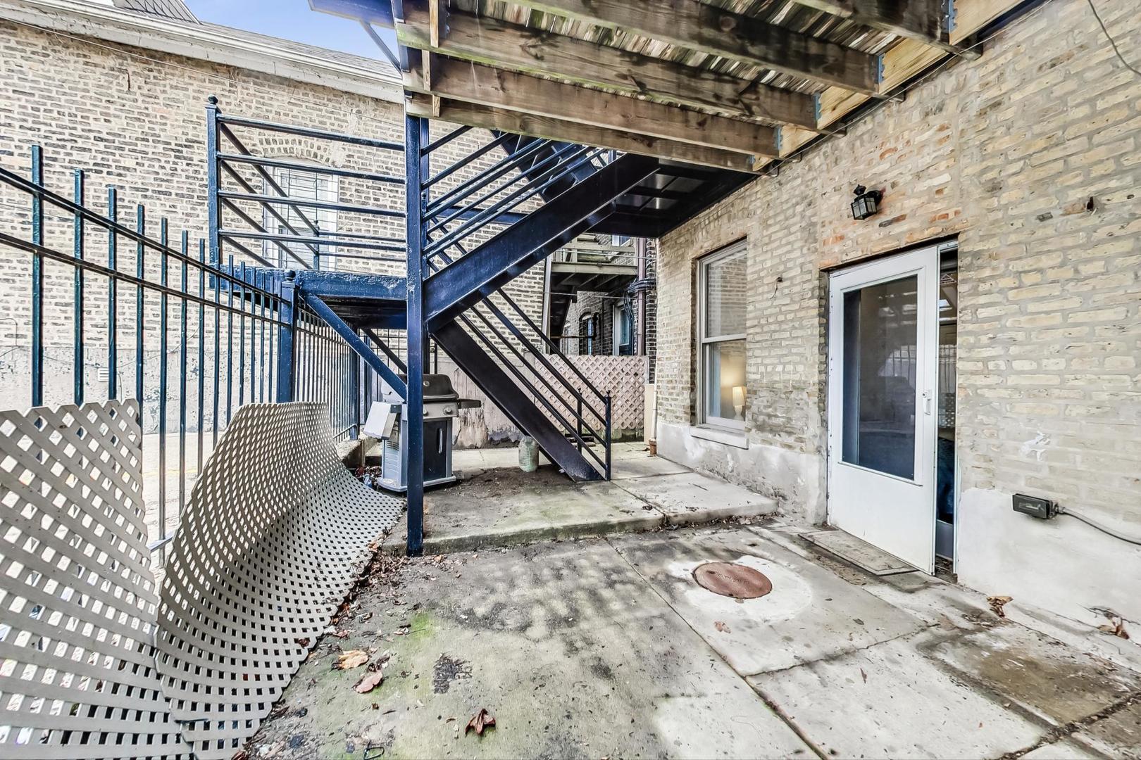 1537 N Bosworth Avenue Unit: 1