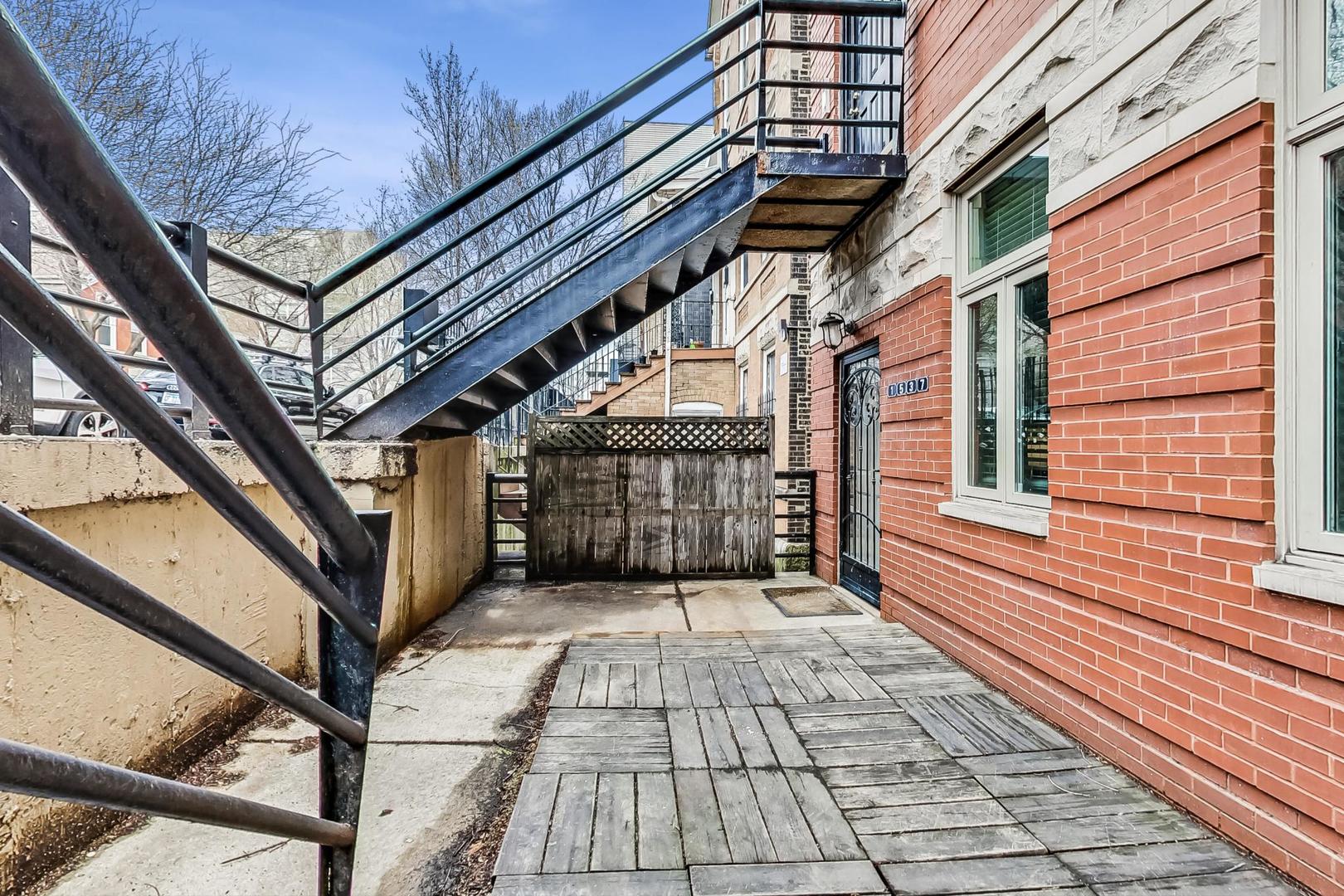 1537 N Bosworth Avenue Unit: 1