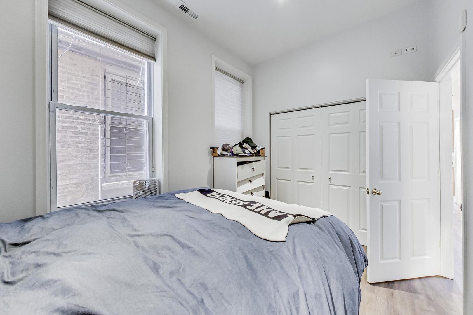 1537 N Bosworth Avenue Unit: 1