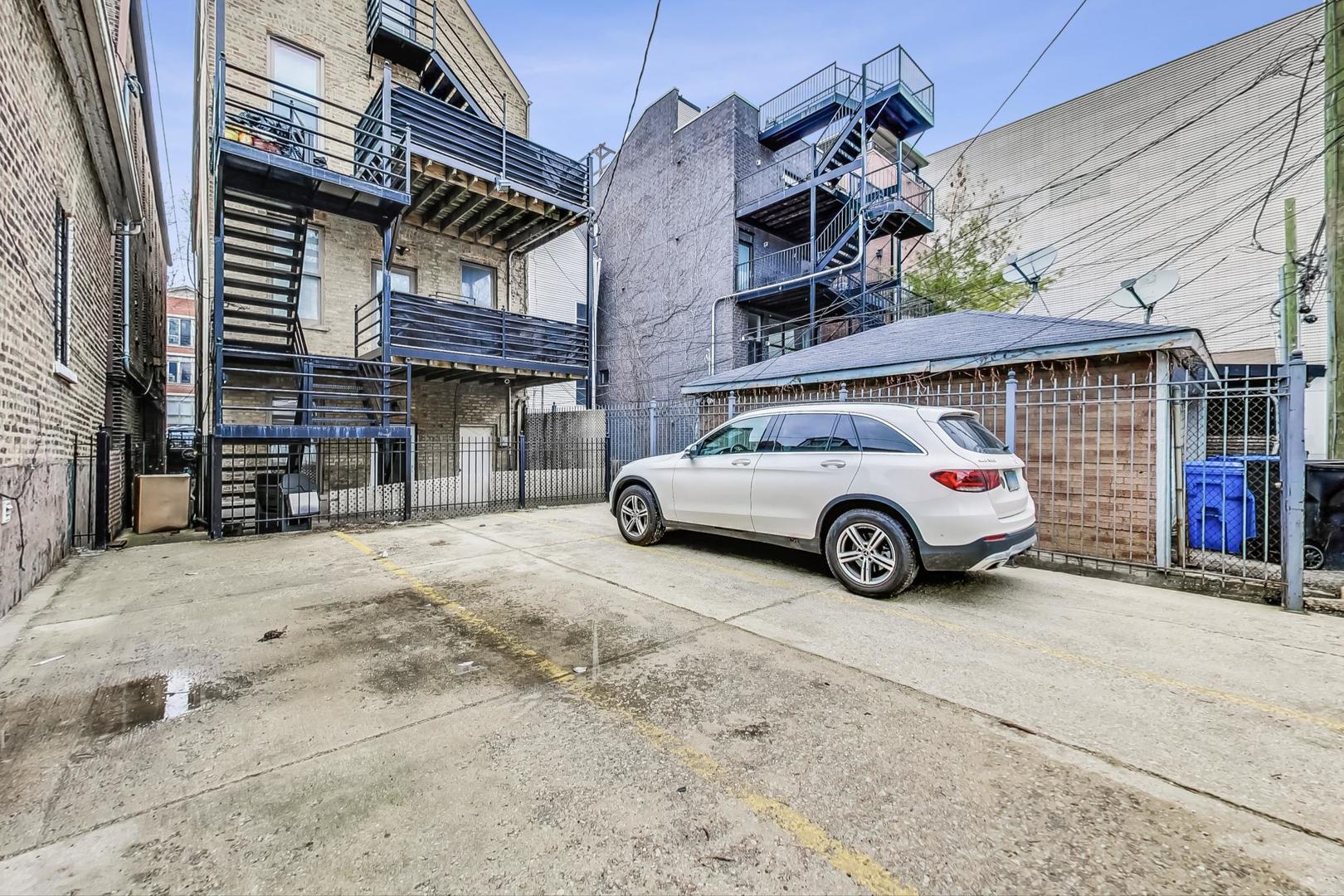 1537 N Bosworth Avenue Unit: 1