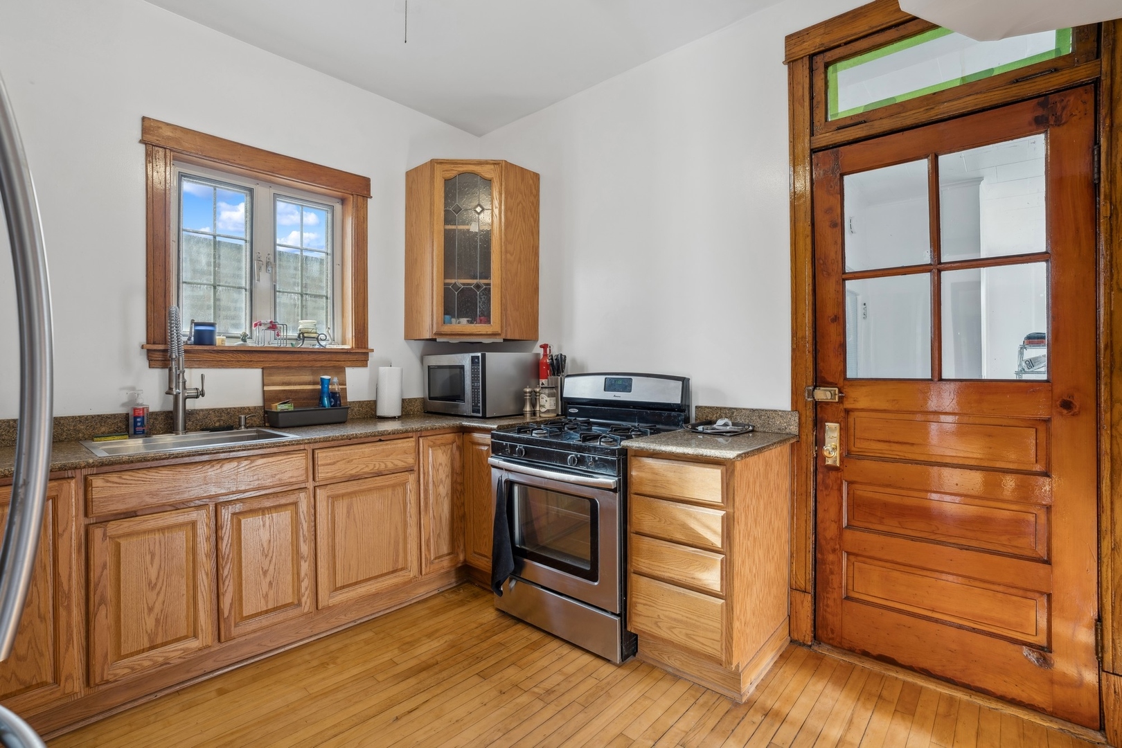 1010 N Oakley Boulevard