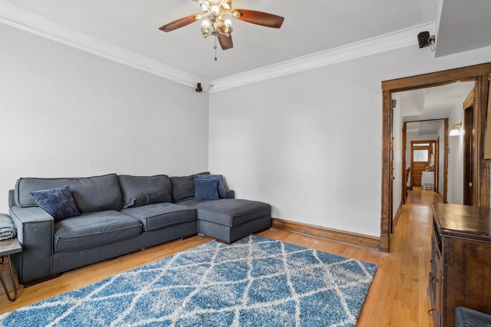 1010 N Oakley Boulevard