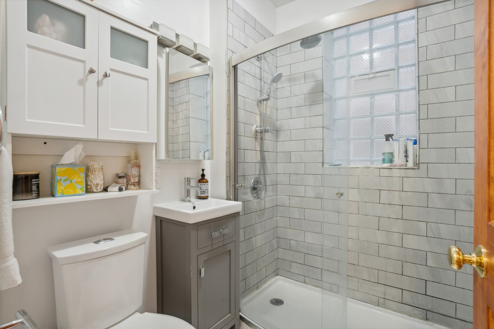 1010 N Oakley Boulevard