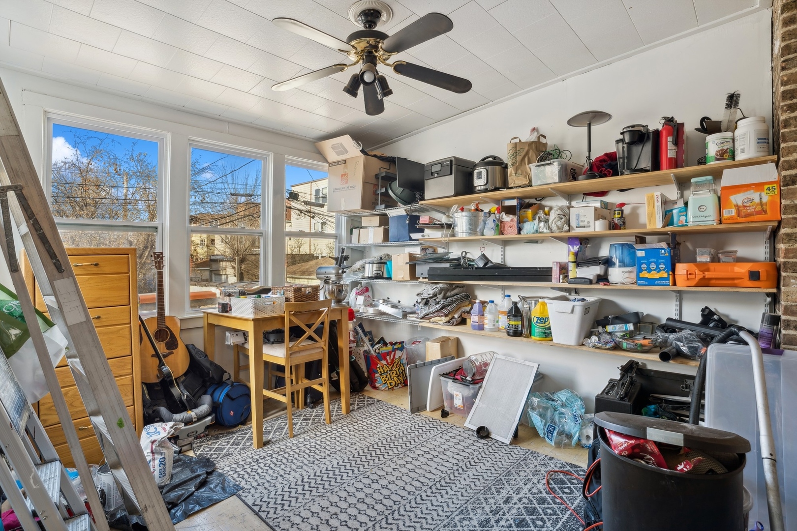 1010 N Oakley Boulevard