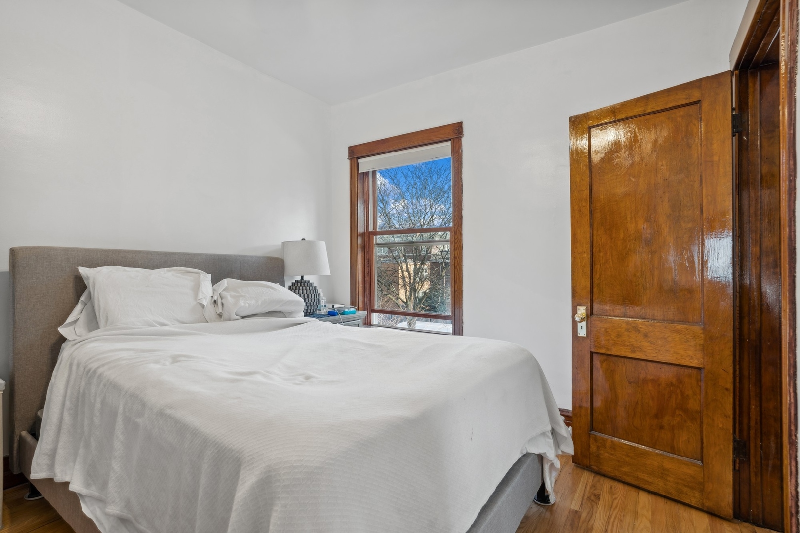 1010 N Oakley Boulevard