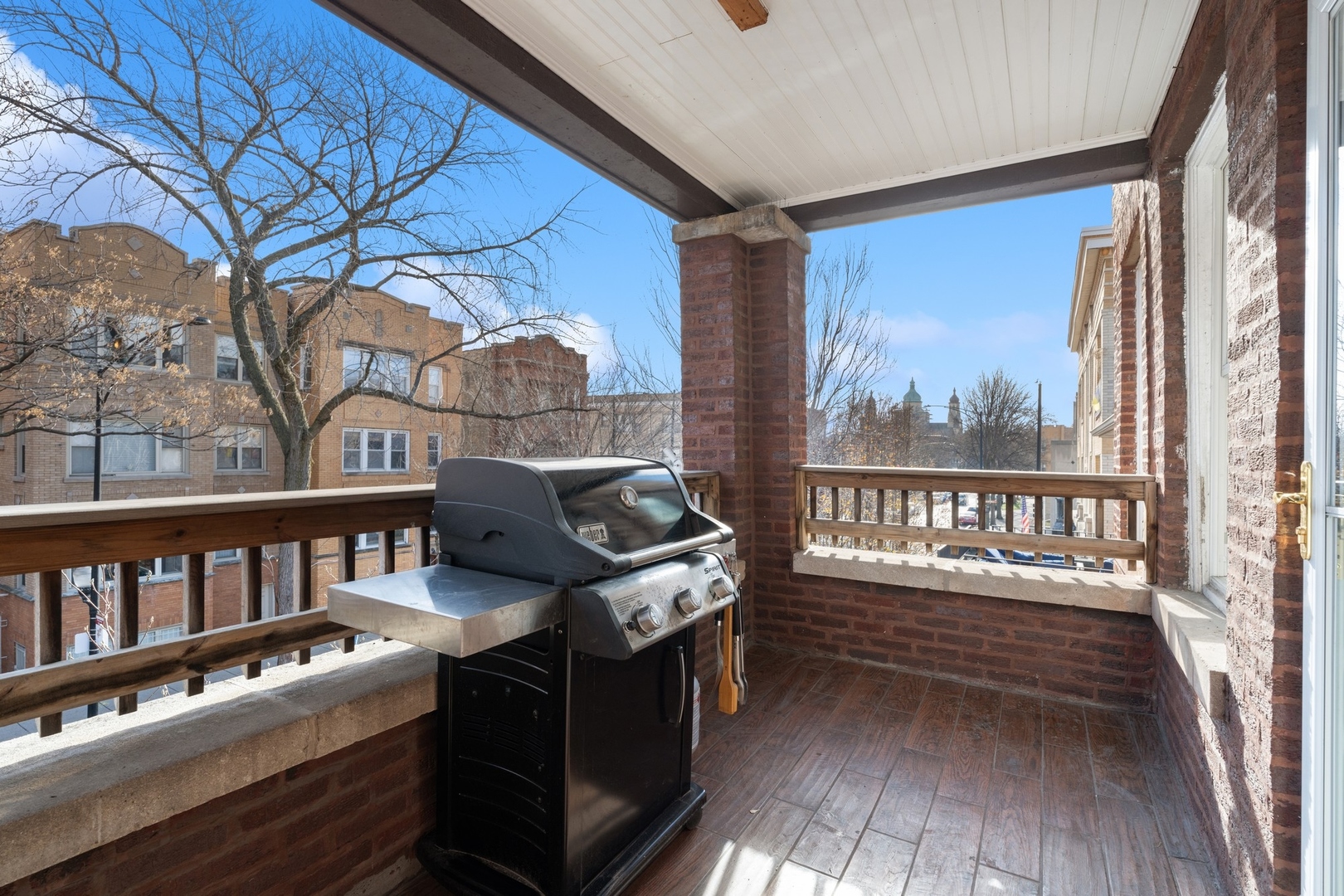 1010 N Oakley Boulevard