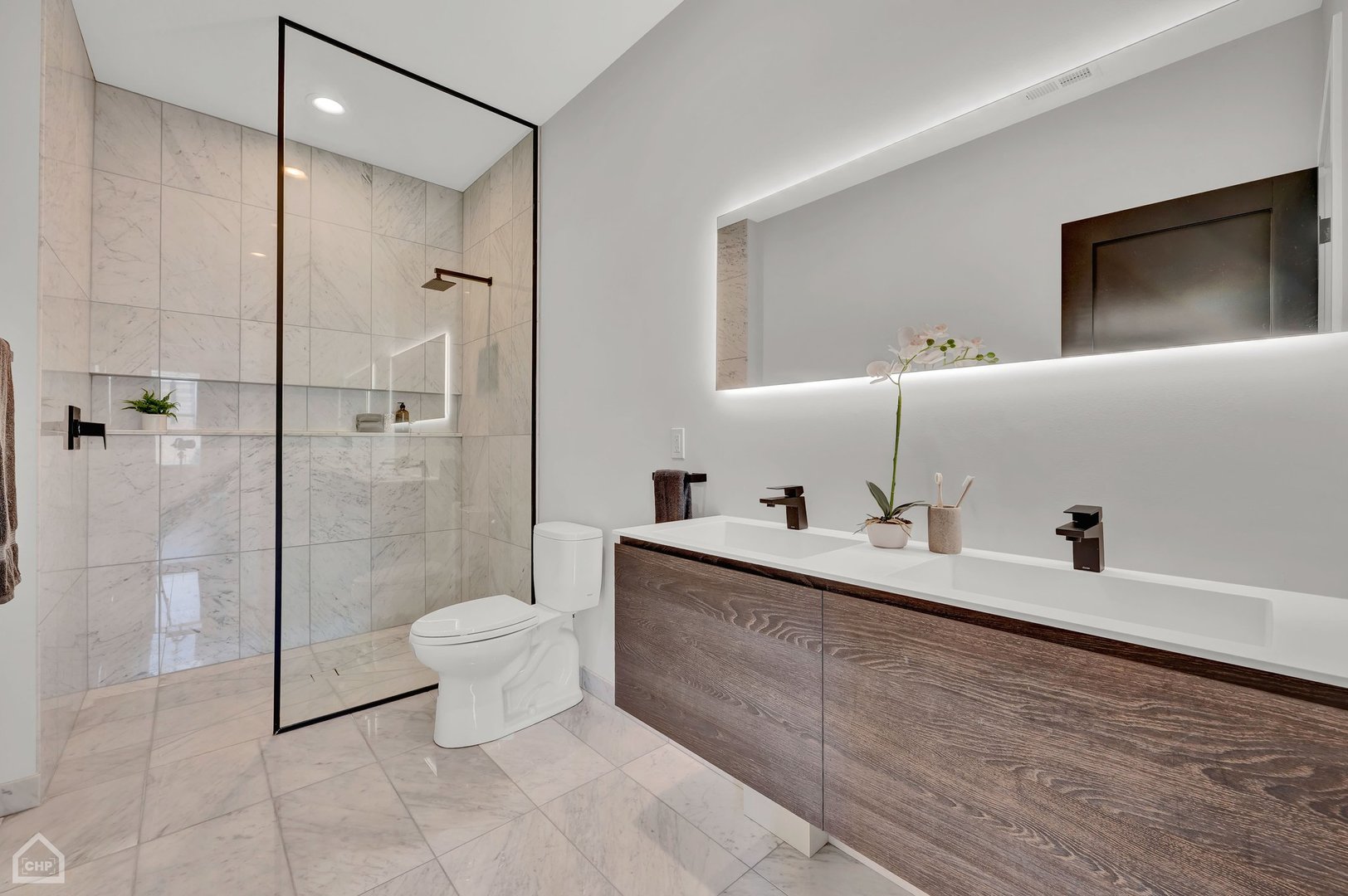 1232 N Bosworth Avenue Unit: 401