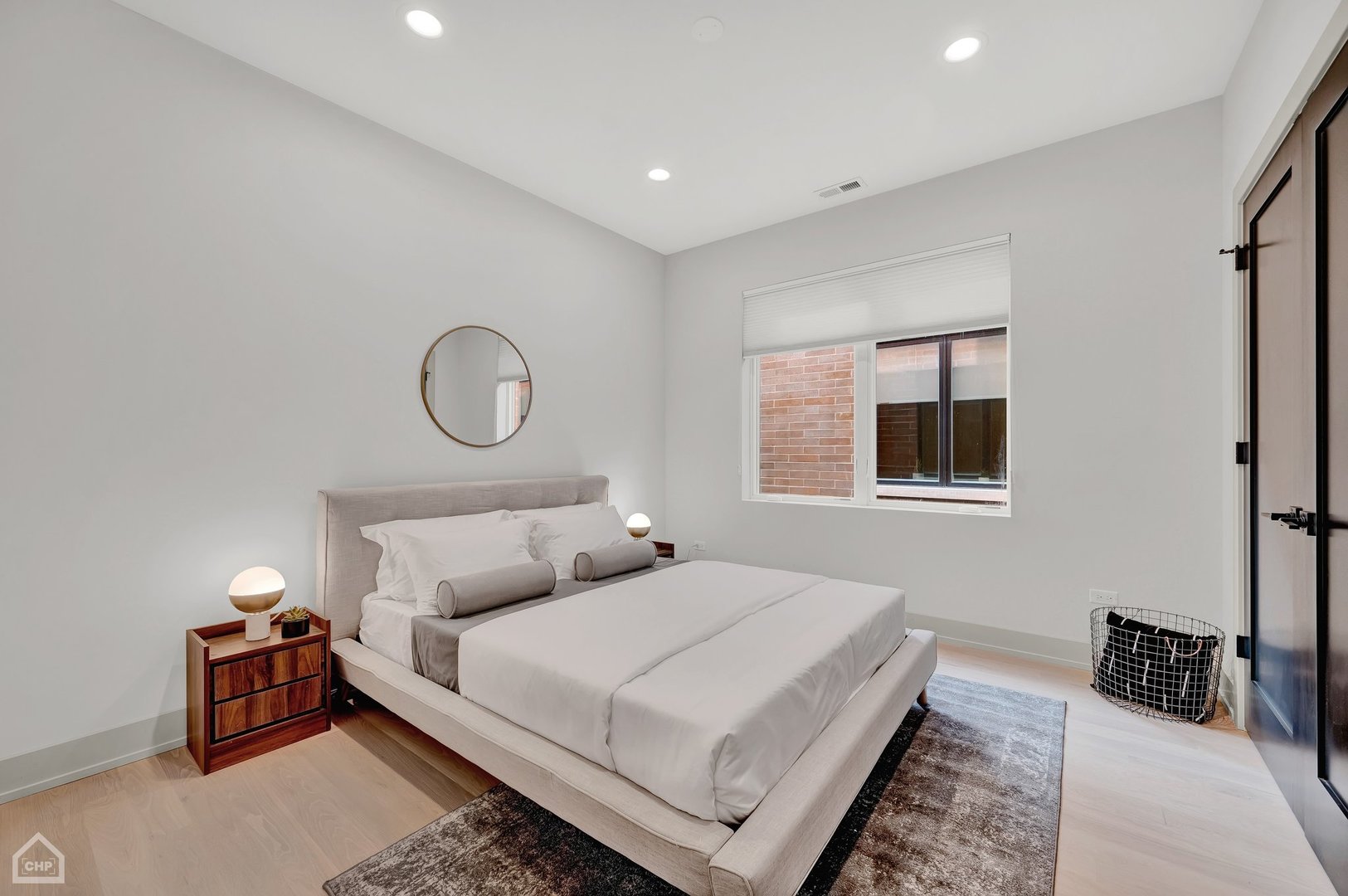 1232 N Bosworth Avenue Unit: 401