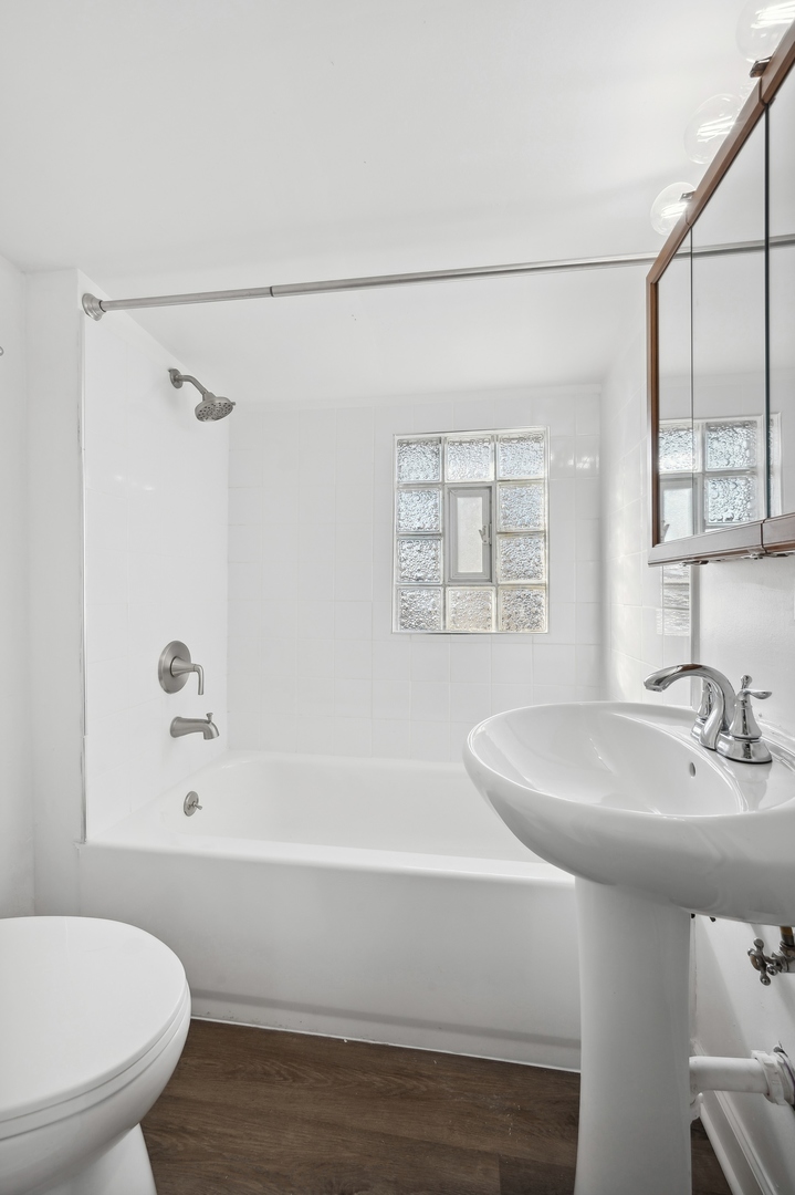 3621 N OVERHILL Avenue