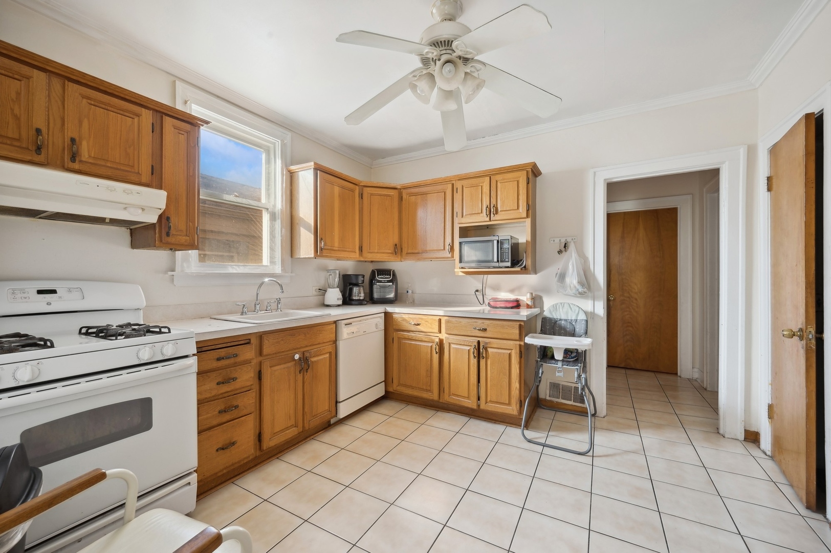 3621 N OVERHILL Avenue