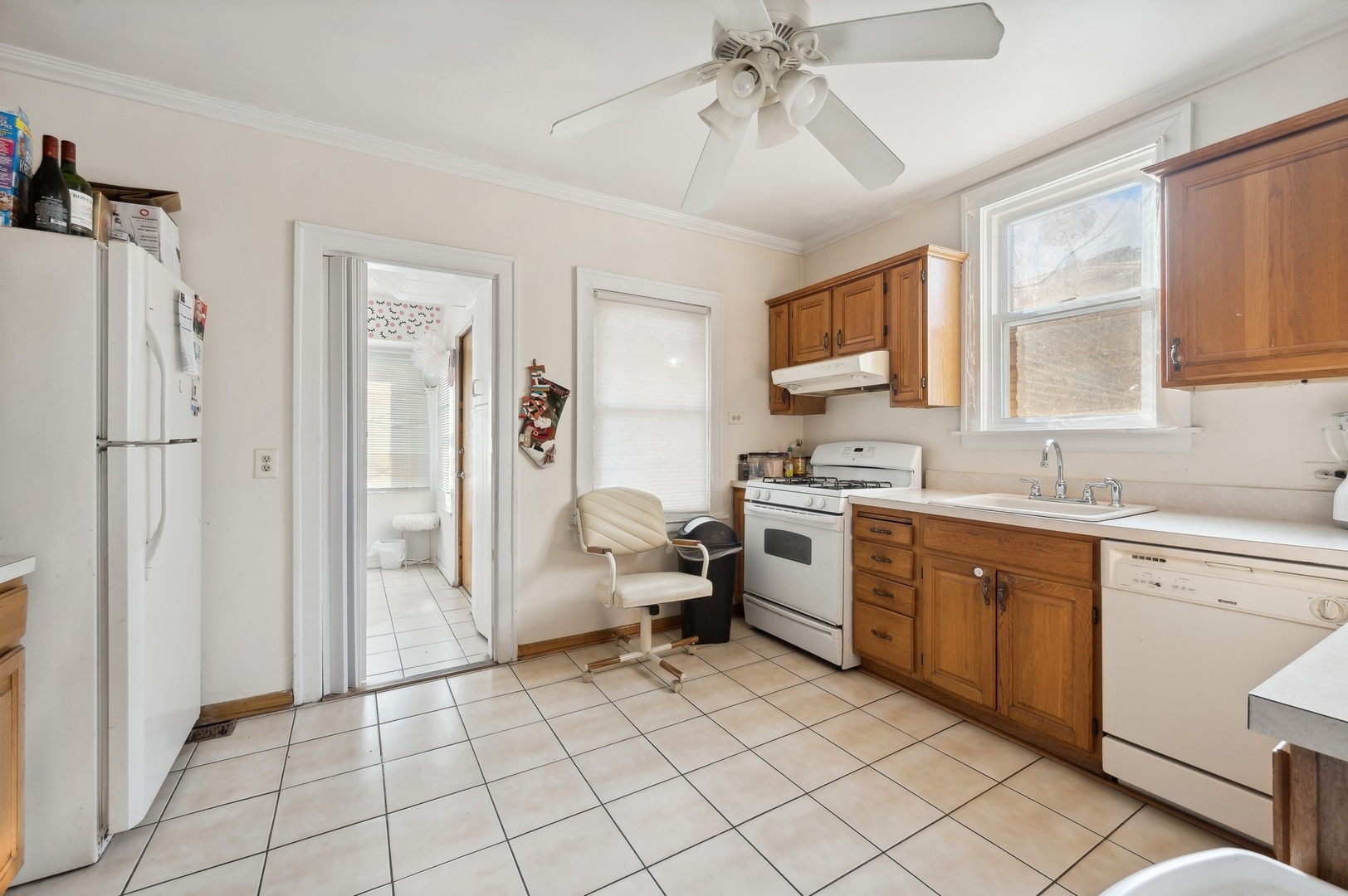 3621 N OVERHILL Avenue