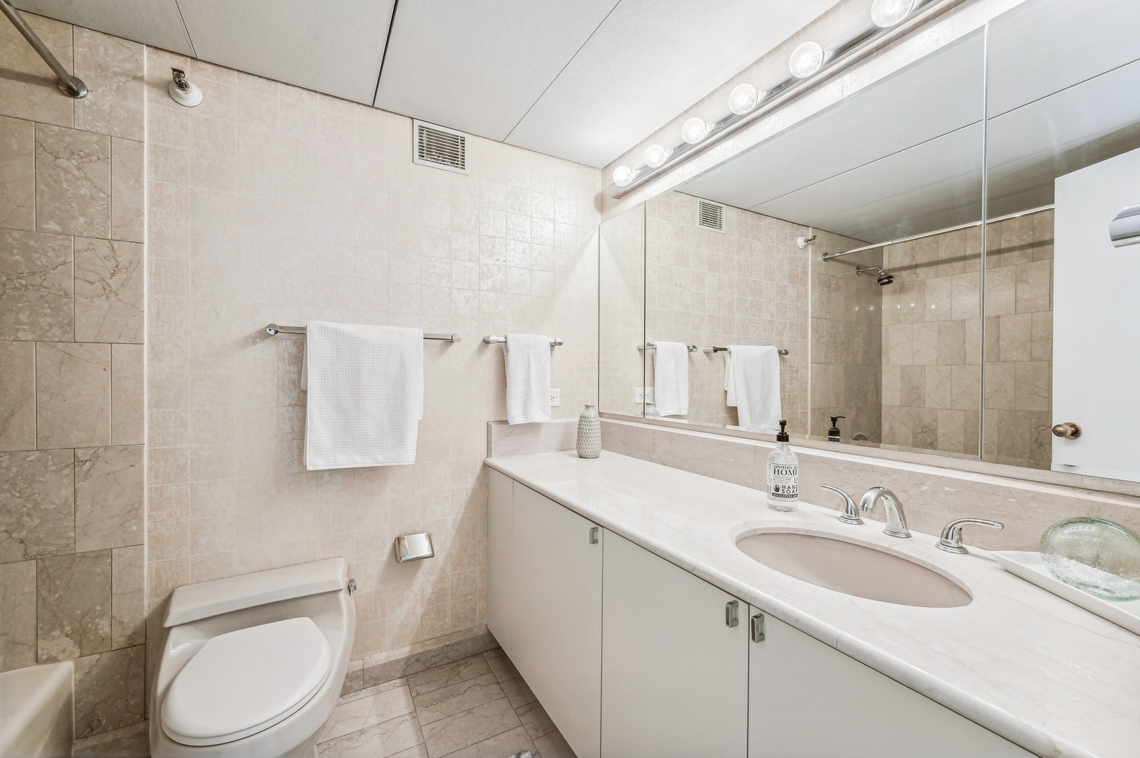 161 E Chicago Avenue Unit: 46C