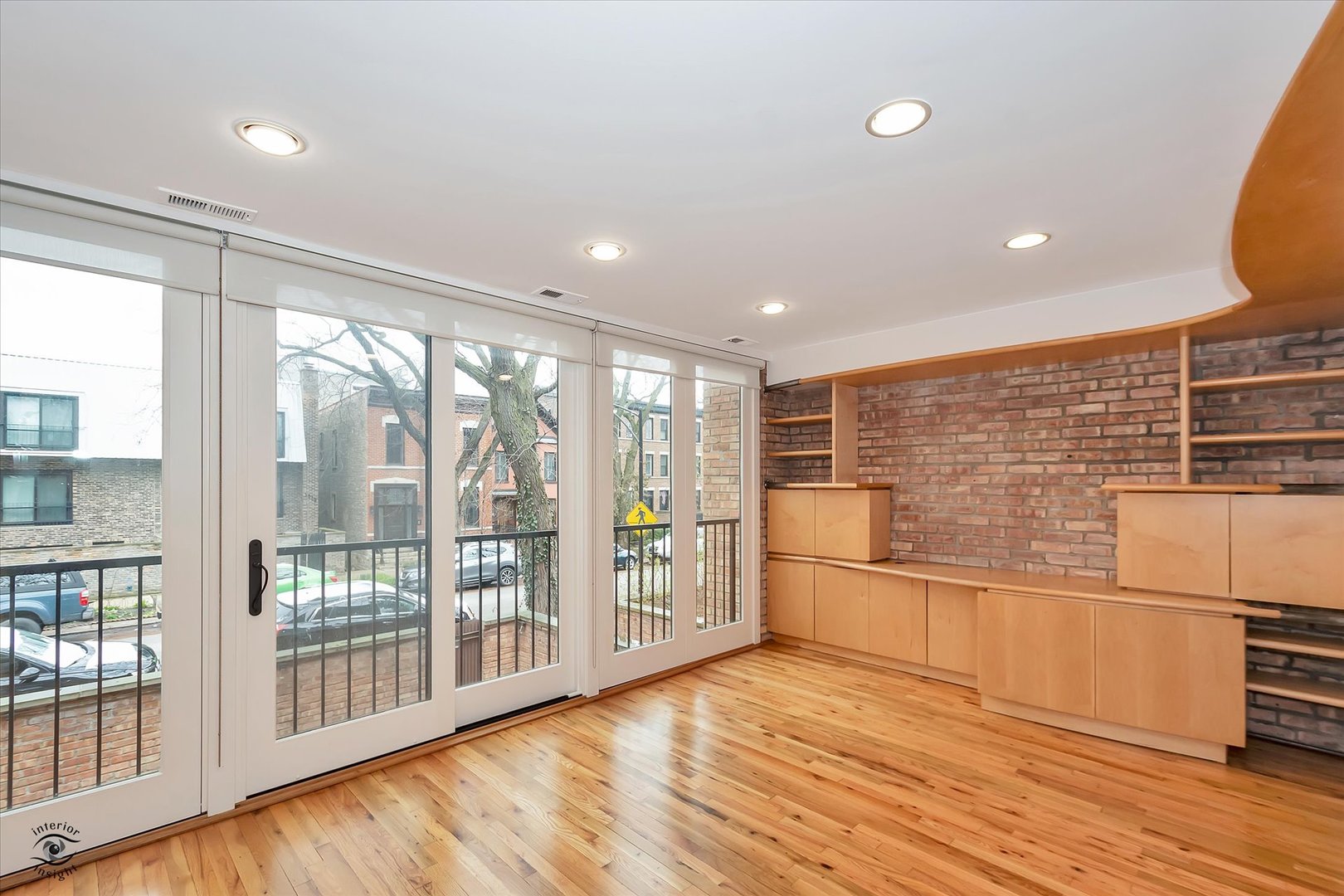 1916 N CLEVELAND Avenue Unit: A