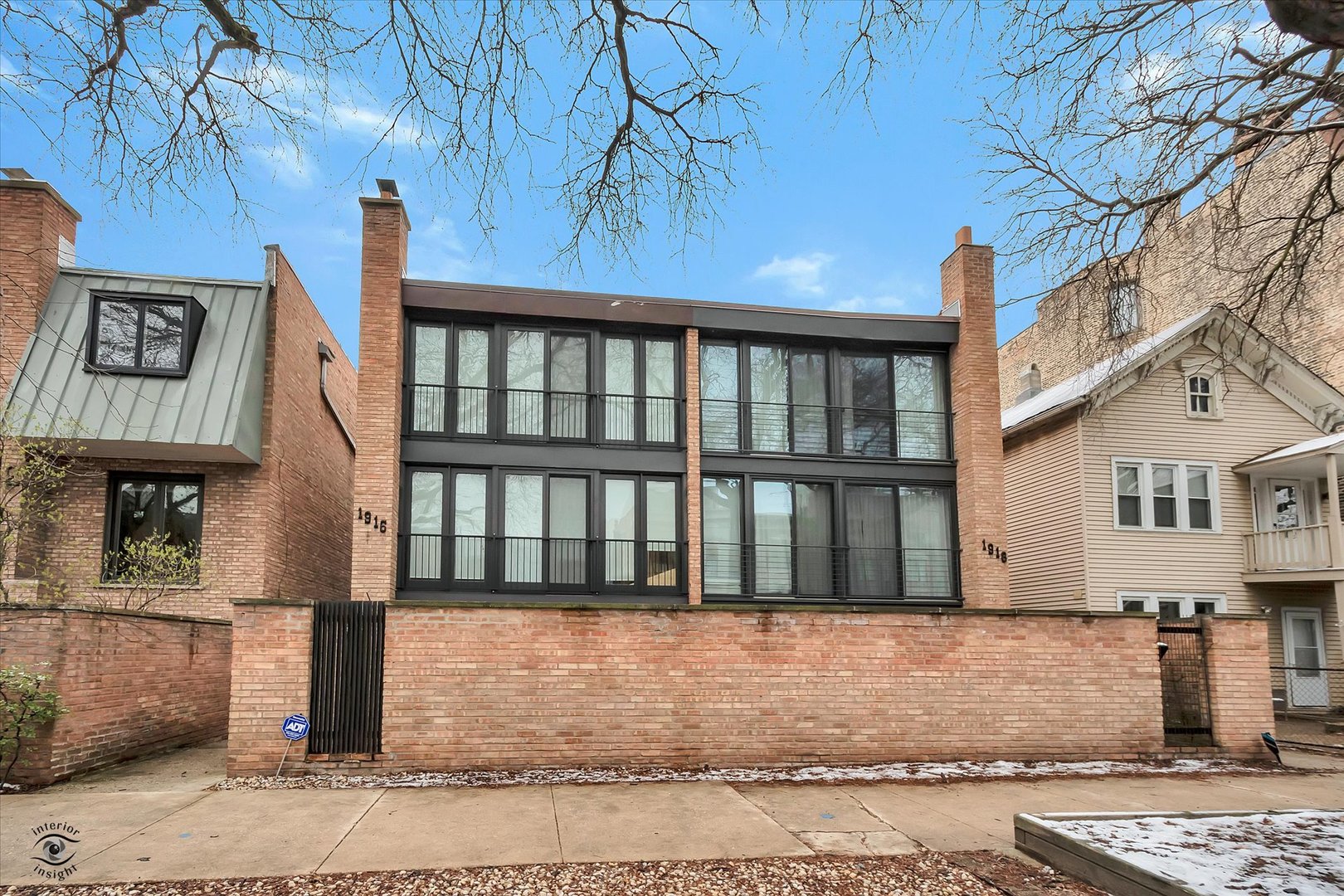 1916 N CLEVELAND Avenue Unit: A
