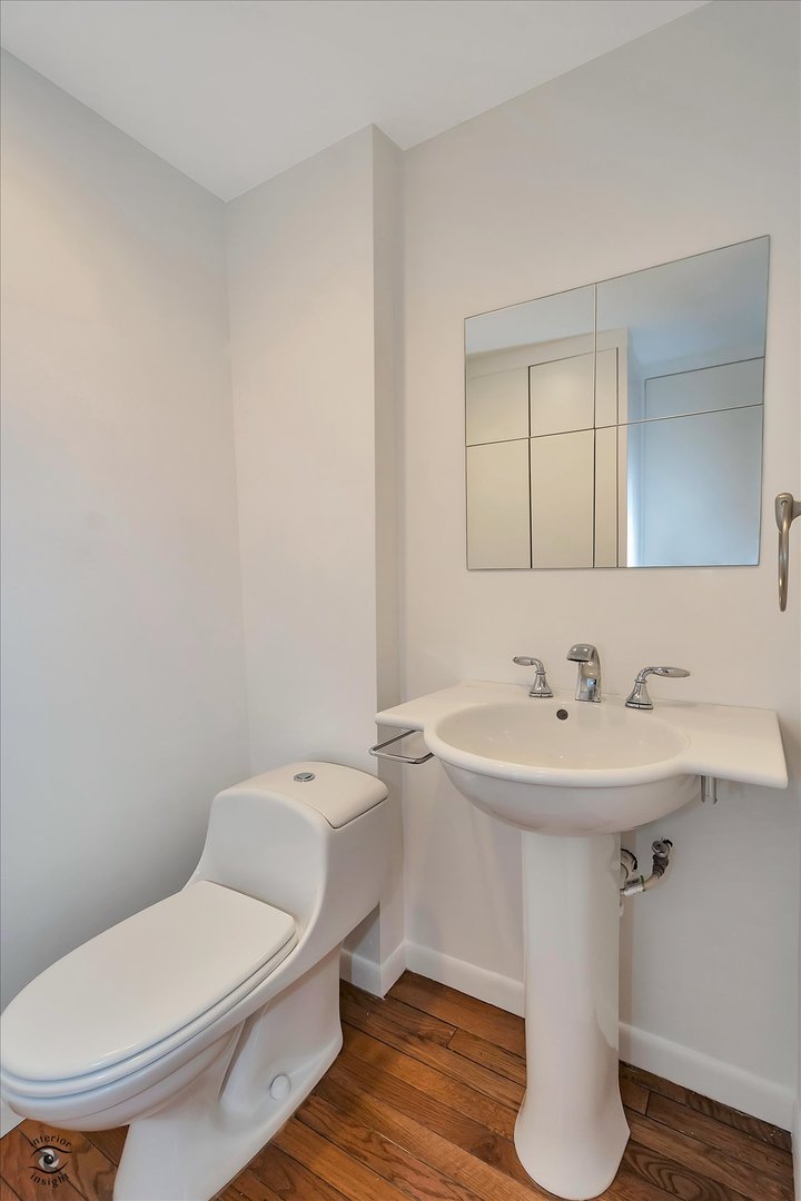 1916 N CLEVELAND Avenue Unit: A