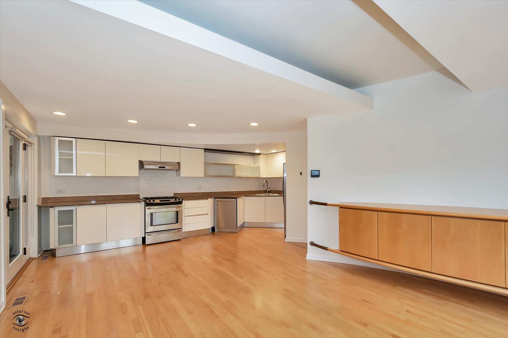 1916 N CLEVELAND Avenue Unit: A