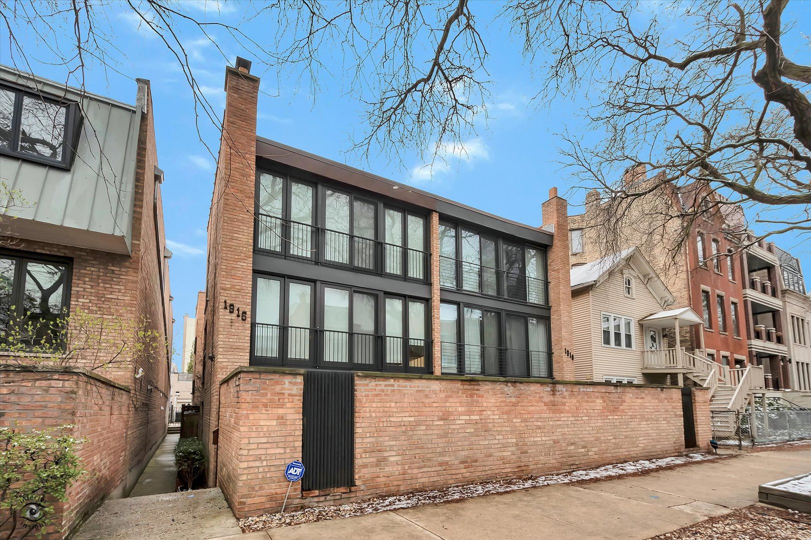 1916 N CLEVELAND Avenue Unit: A