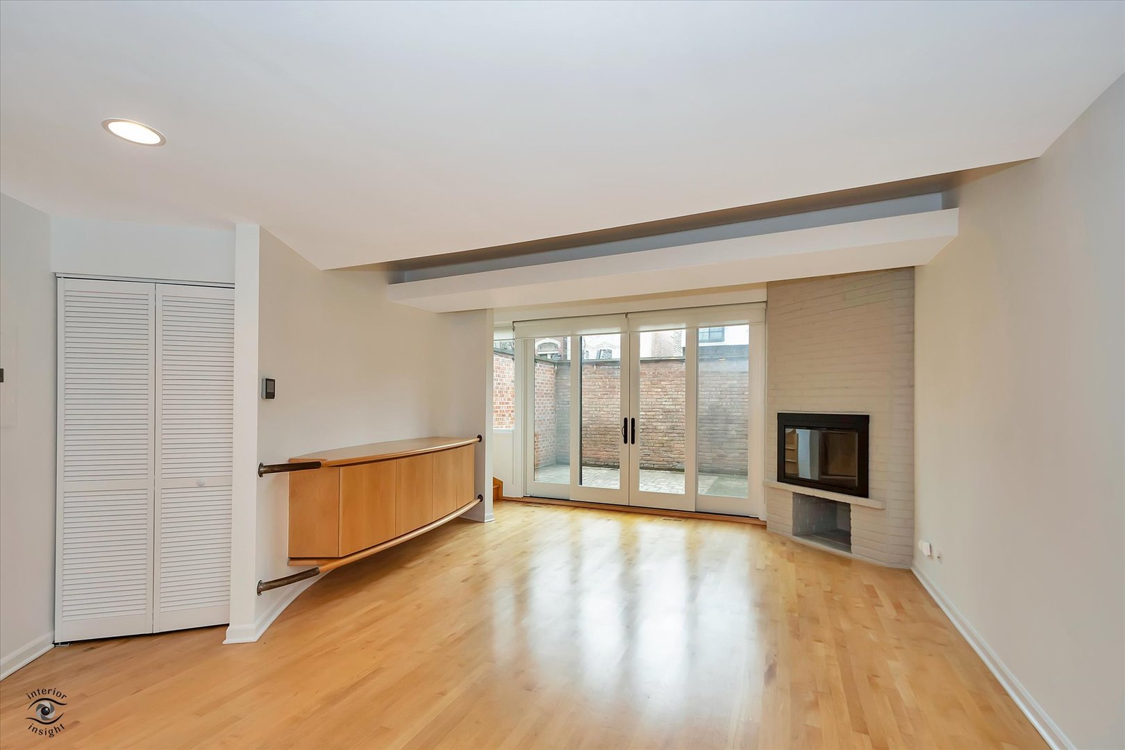 1916 N CLEVELAND Avenue Unit: A